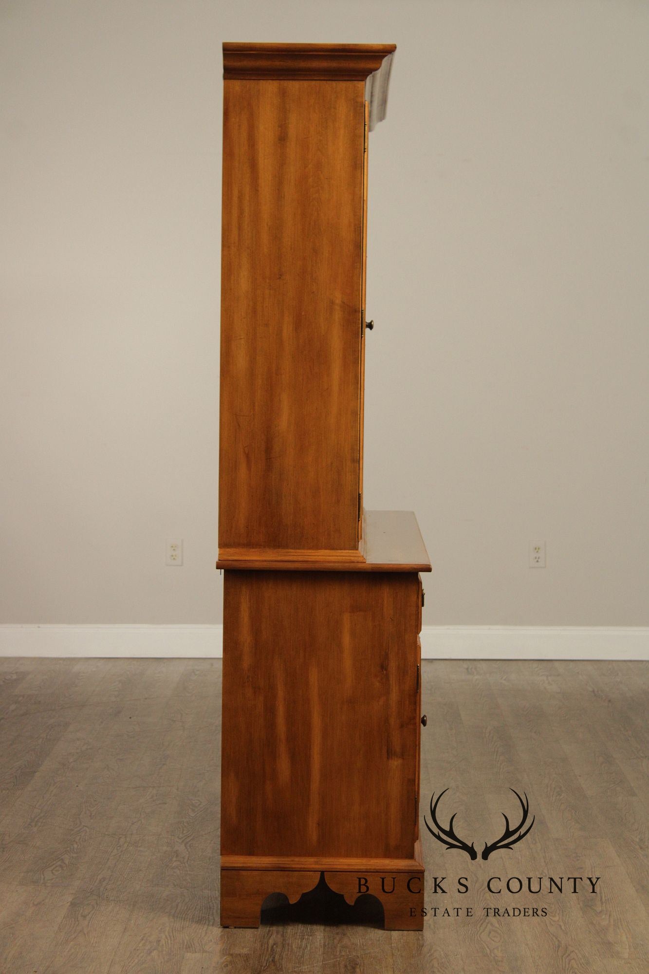 Ethan Allen 1776 Collection Maple Lighted China Cabinet