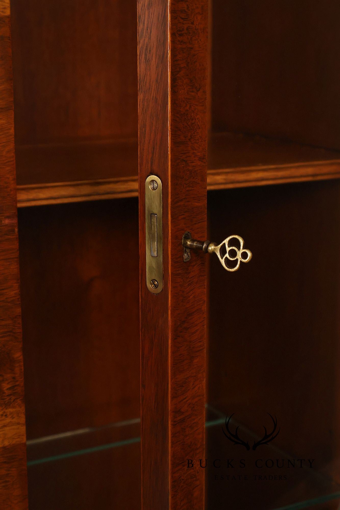 Kittinger Mahogany Chippendale Style Breakfront China Cabinet