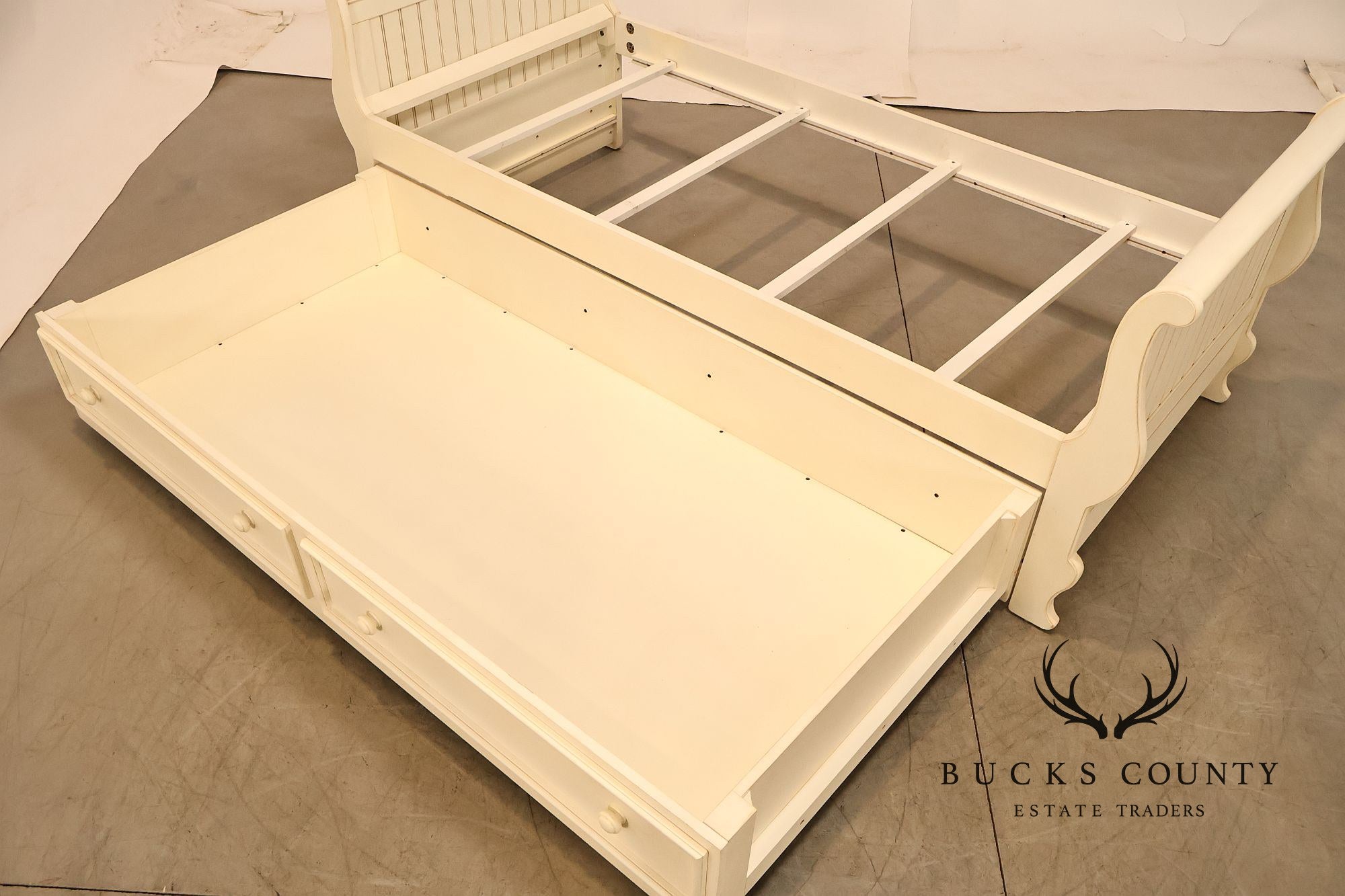 Ethan Allen Painted Beadboard Trundle Daybed