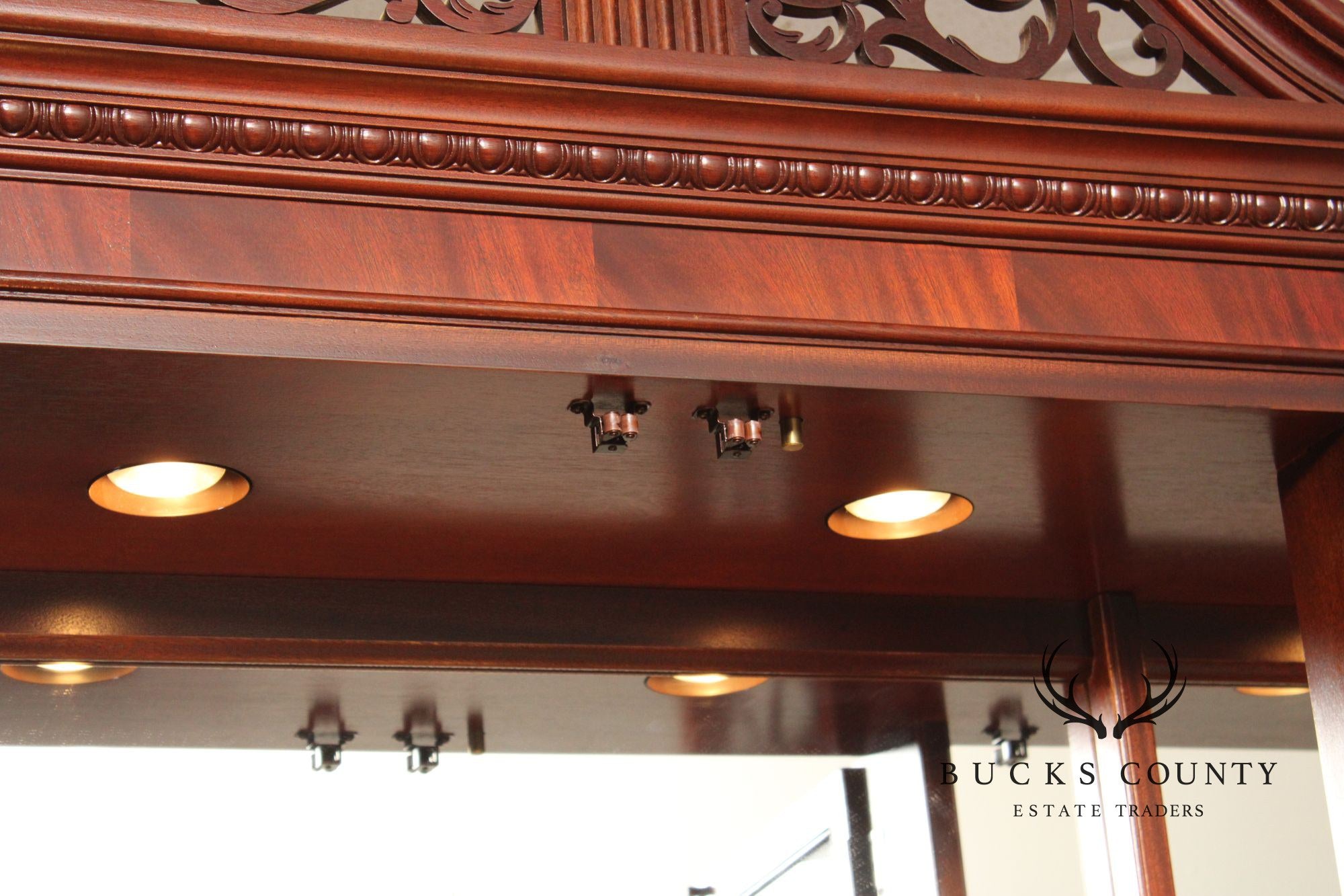 Ethan Allen '18th Century Mahogany' Breakfront Bookcase