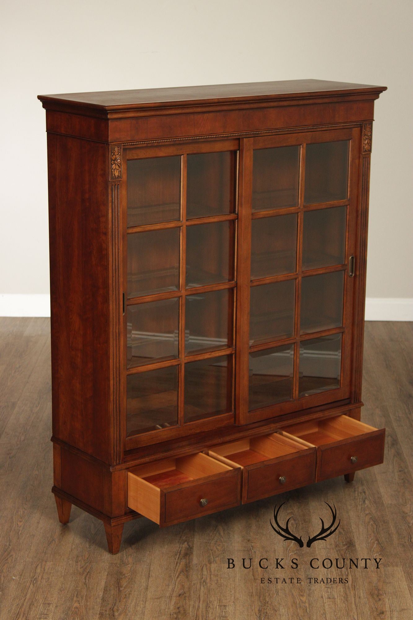 Ethan Allen Traditional Style Lighted Sliding Door Bookcase Display Cabinet