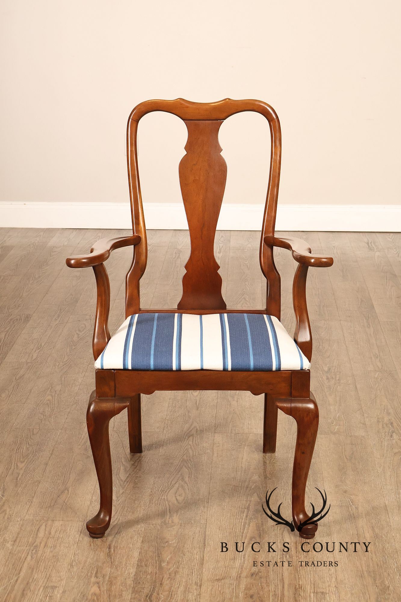 Ethan Allen Queen Anne Style Set Of Six Cherry Dining Chairs