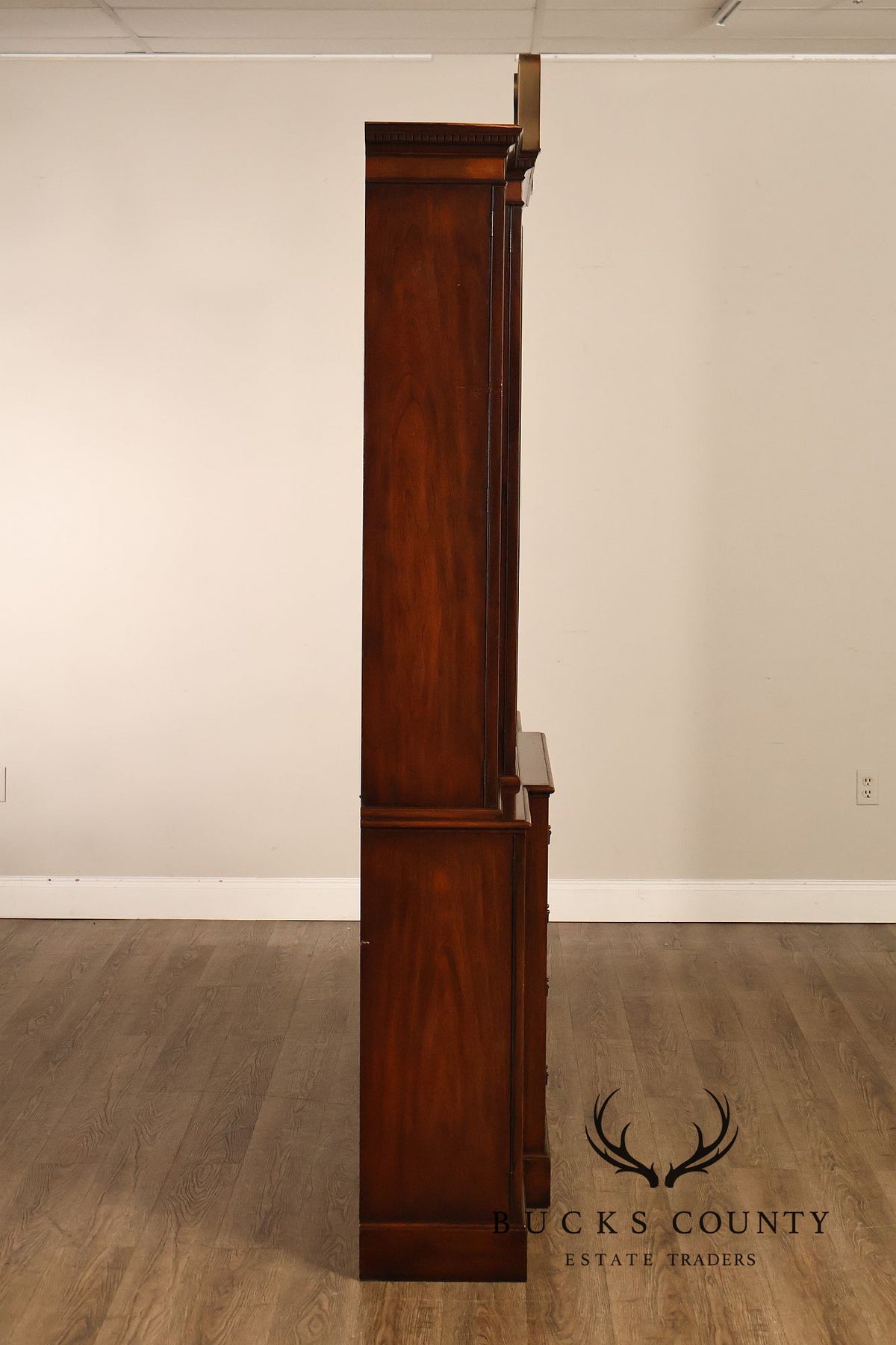 Baker Furniture Georgian Style Vintage Mahogany Breakfront Bookcase