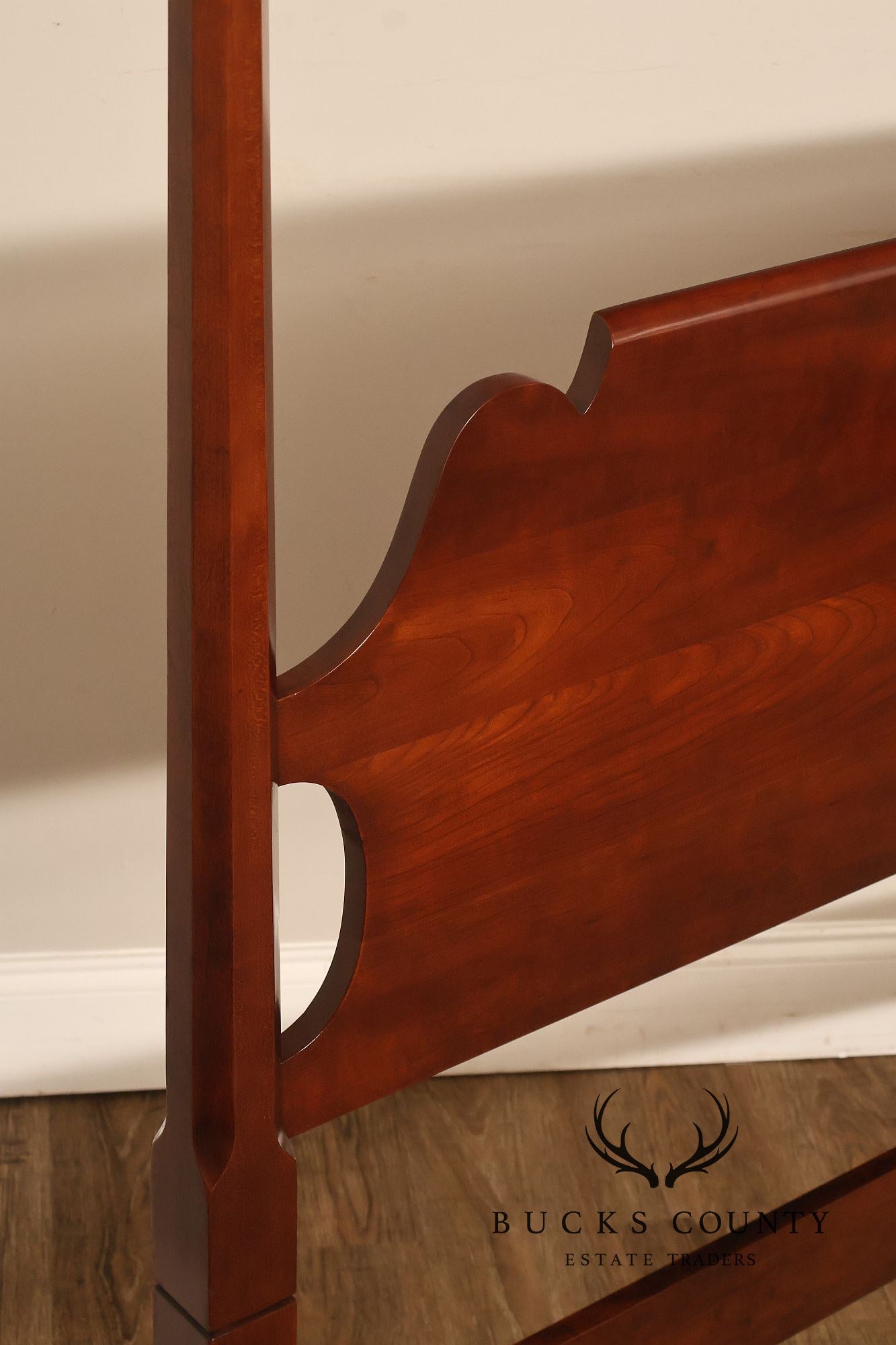 Statton Cherry Queen Size Poster Bed