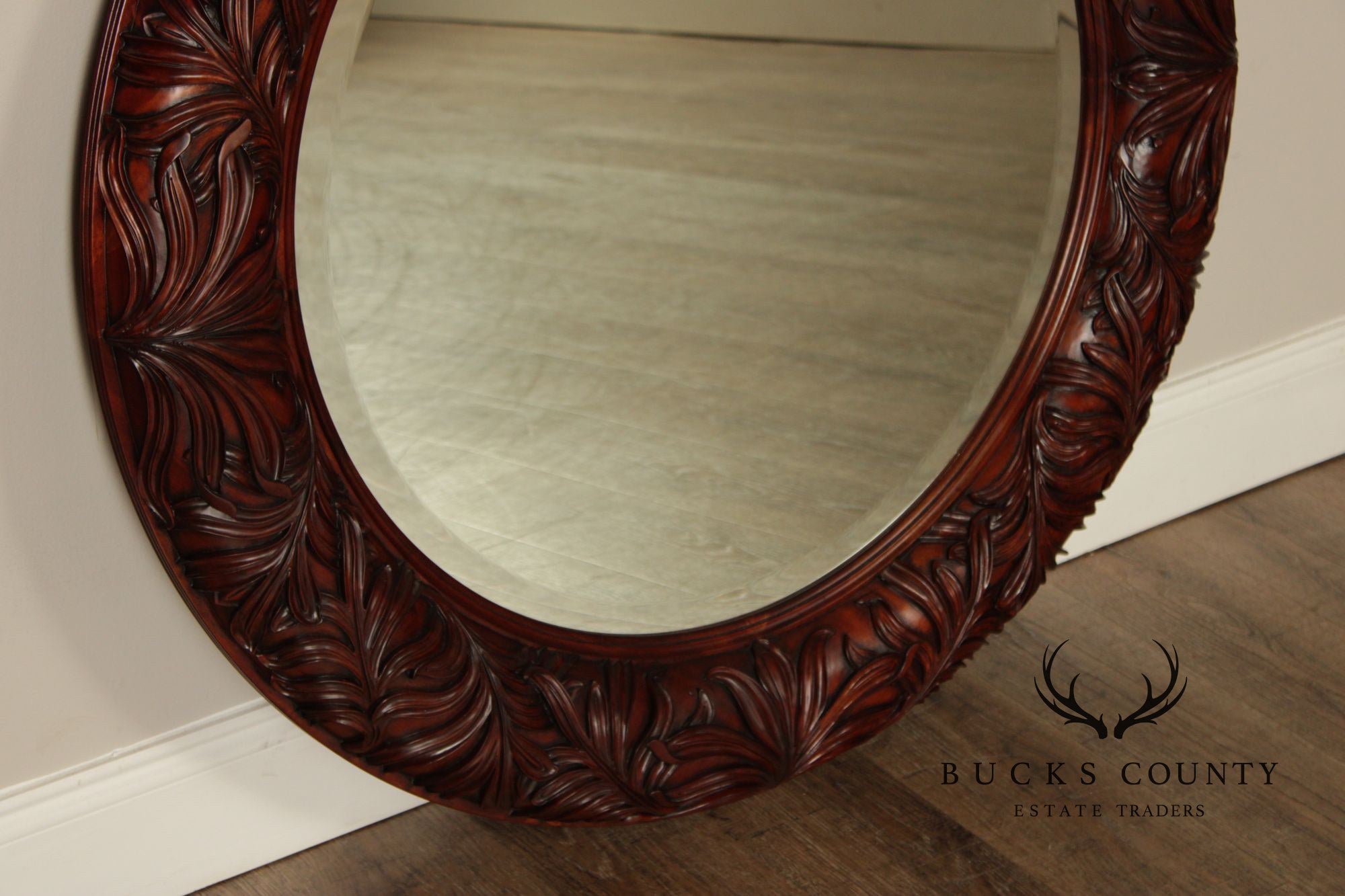 Ethan Allen British Classics Round Foliate Carved Frame Wall Mirror