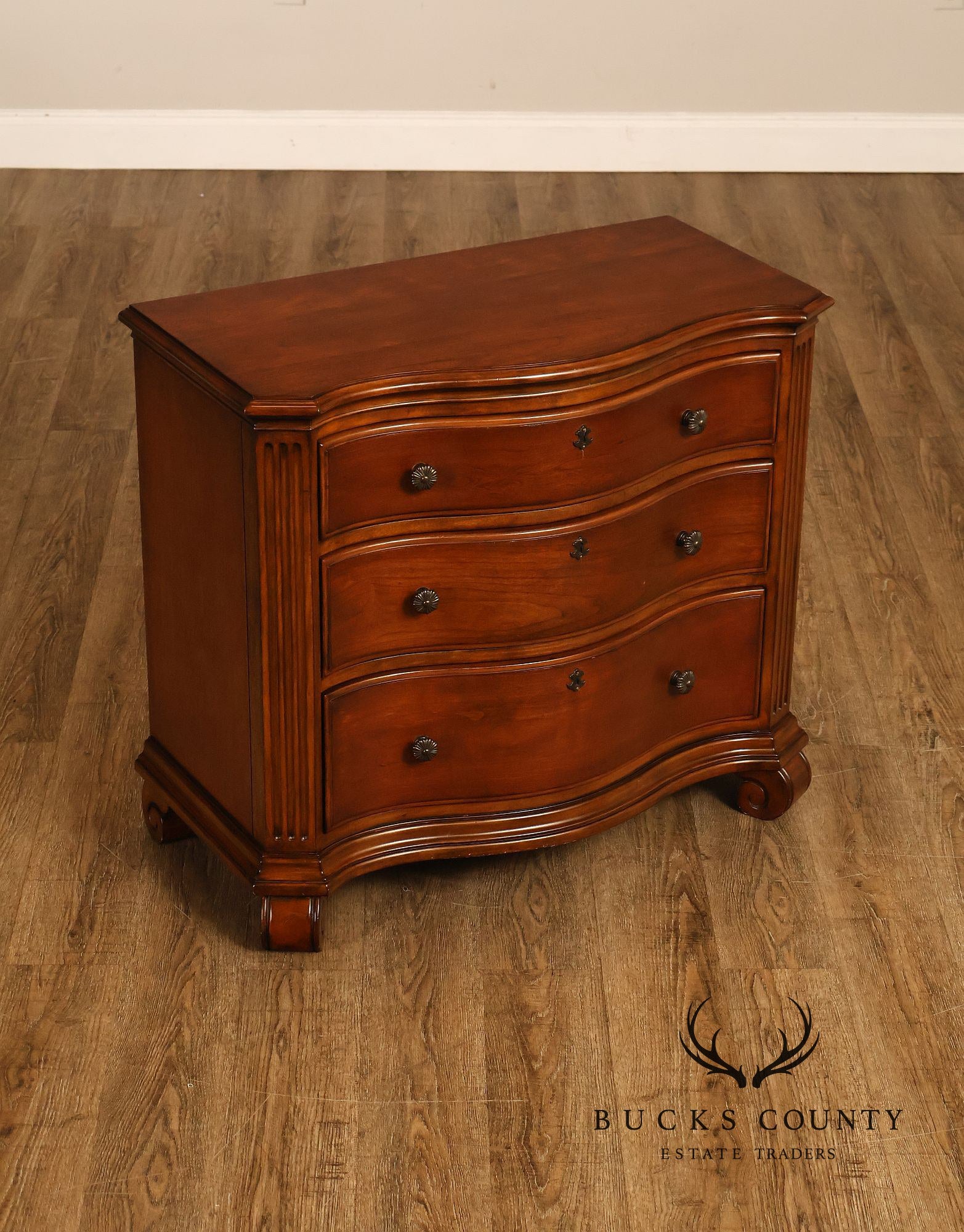 Ethan Allen 'Tuscany' Pair of Bedside Chests Nightstands