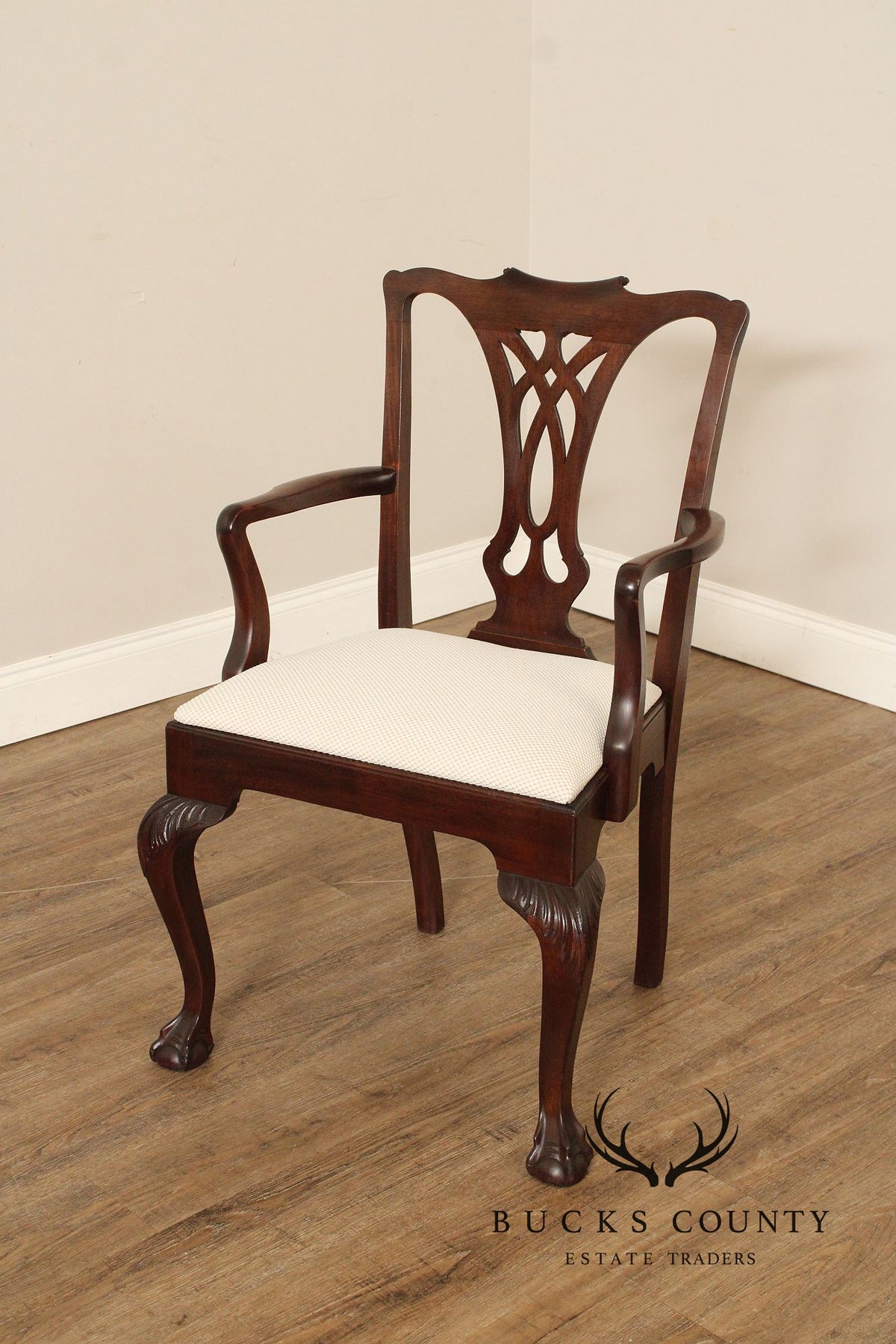 Chippendale Style Set of Eight M ahogany Dining Chairs