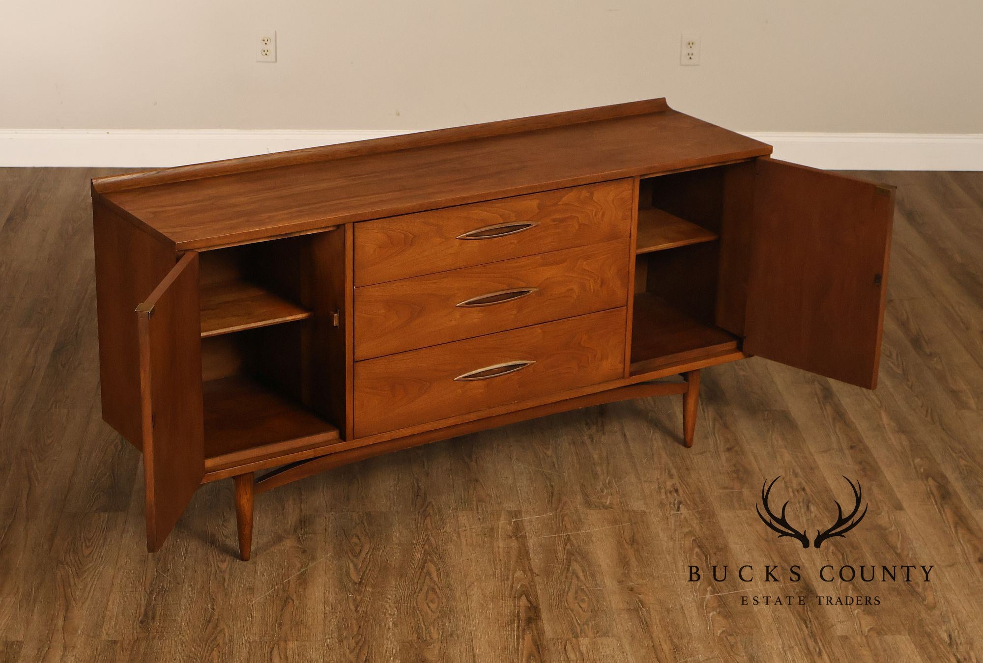 Broyhill 'Sculptra' Mid Century Modern Walnut Sideboard