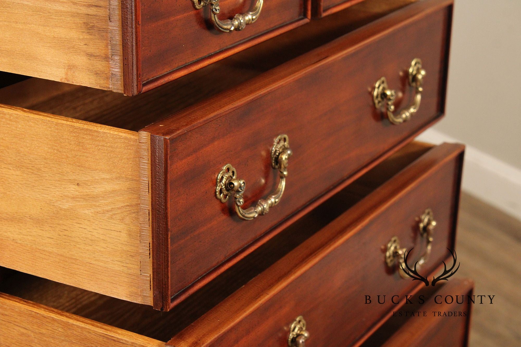 Century Furniture Georgian Style Mahogany Chest on Chest