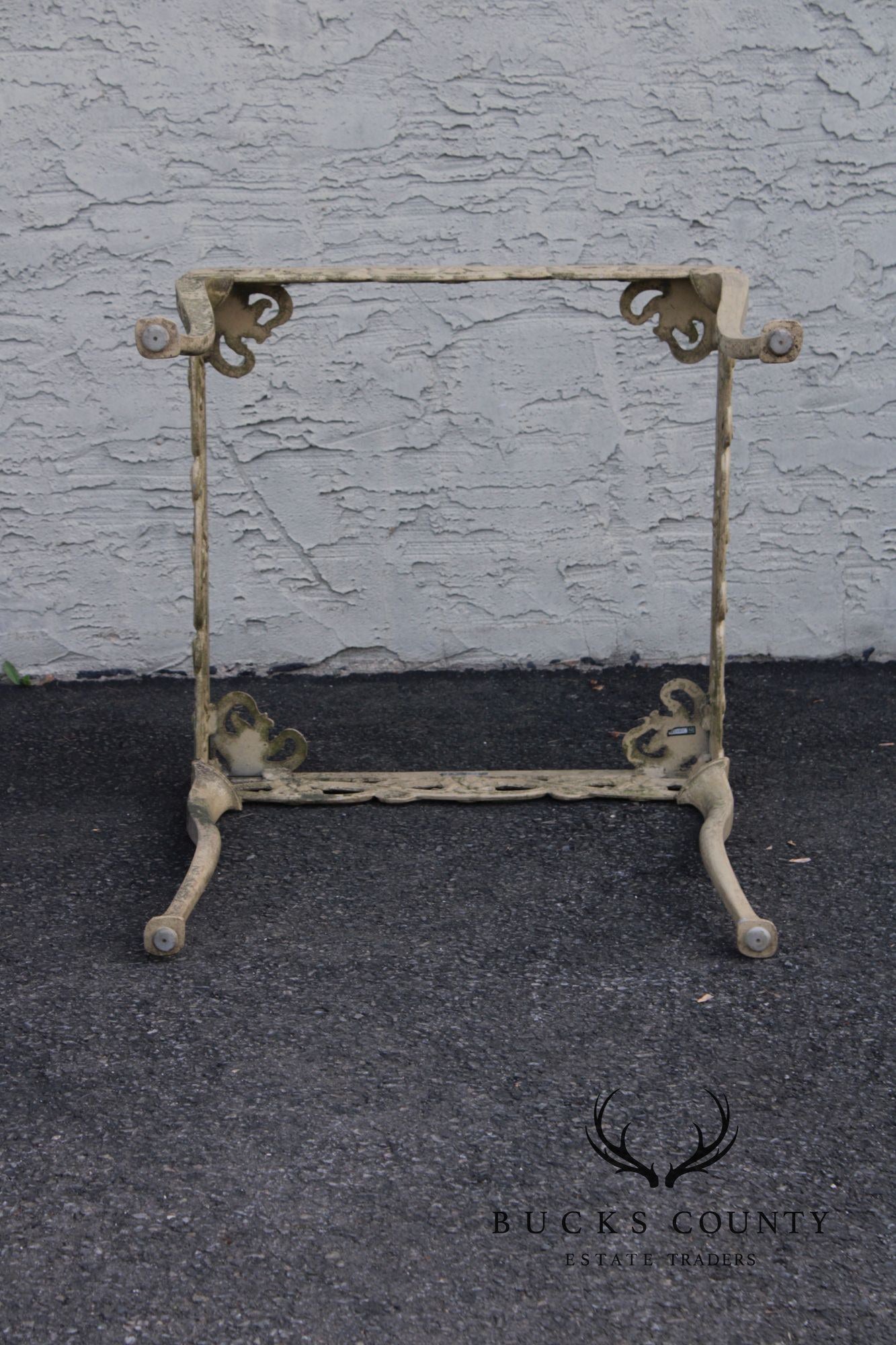 BROWN JORDAN CAST ALUMINUM 'DAY LILY' OUTDOOR PATIO SIDE TABLE