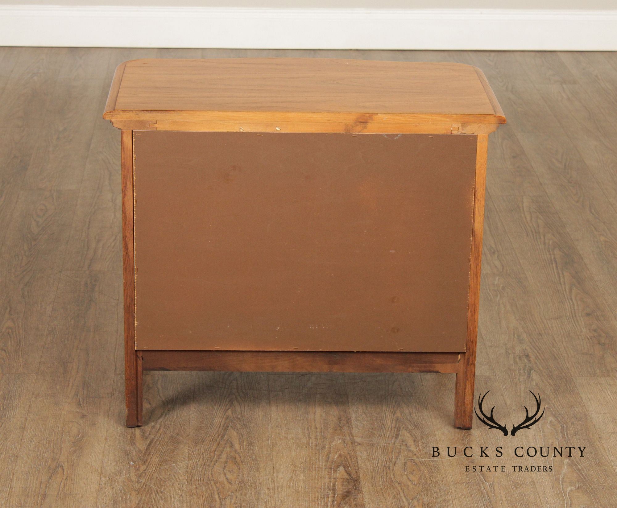 Thomasville 'Camille' French Provincial Style Pair of Nightstands