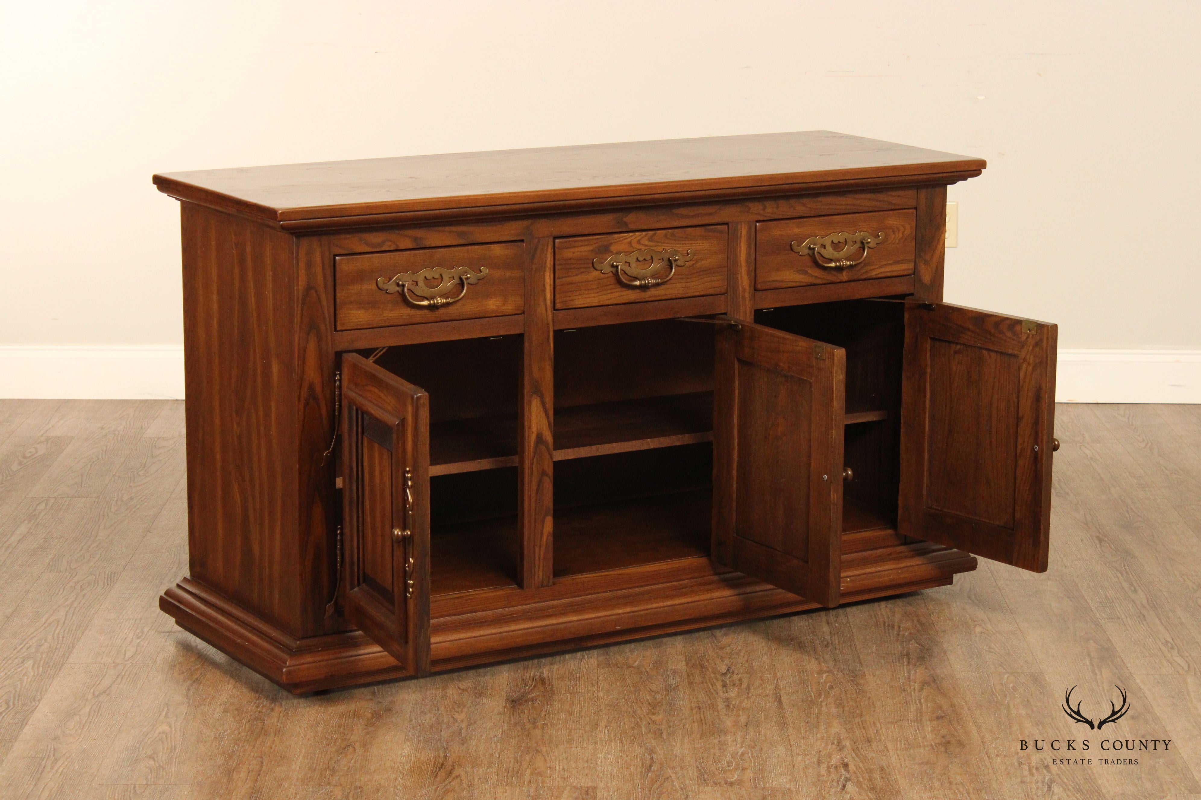 Heywood Wakefield Vintage Colonial Revival Traditional Oak Sideboard