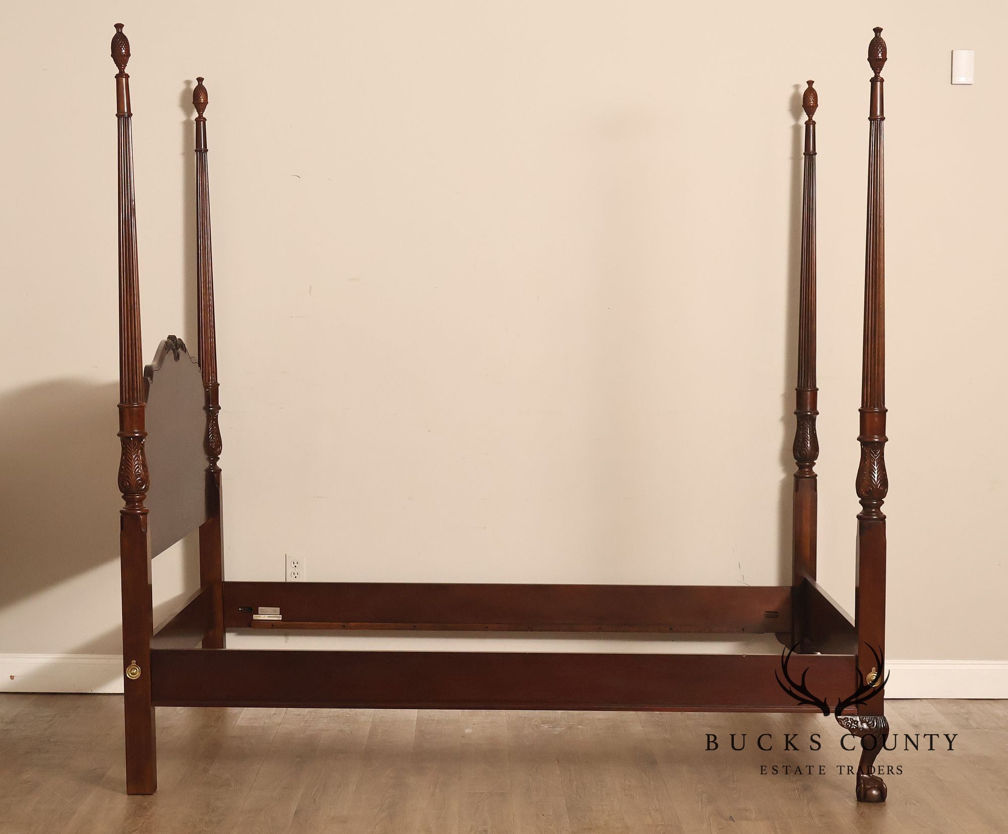 Drexel Heritage Heirlooms Collection Queen Size Mahogany Poster Bed