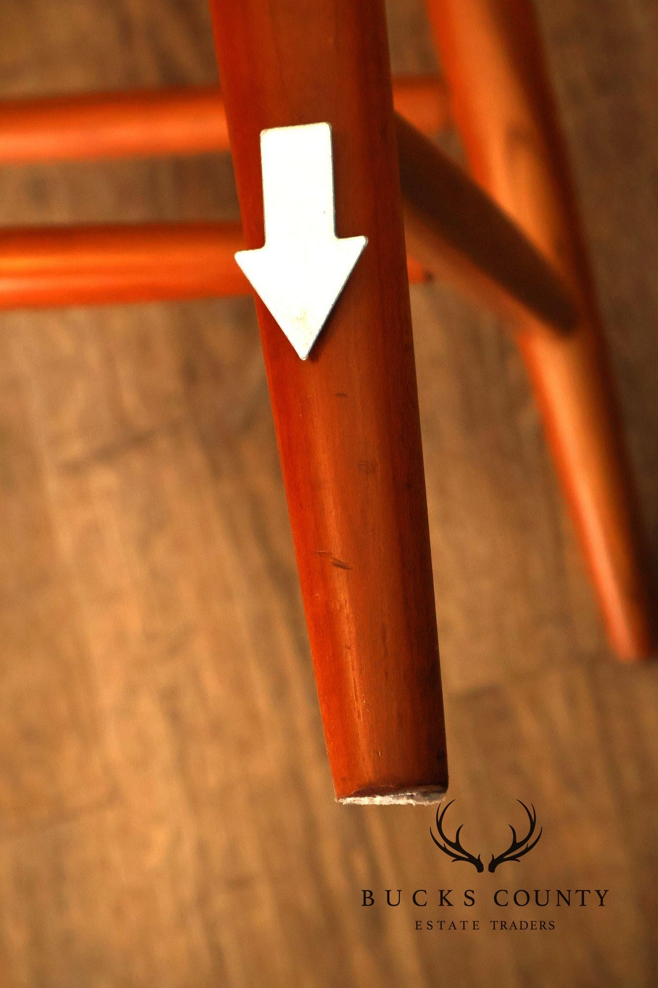 Pompanoosuc Mills Set Of Four Windsor Style Cherry Dining Chairs