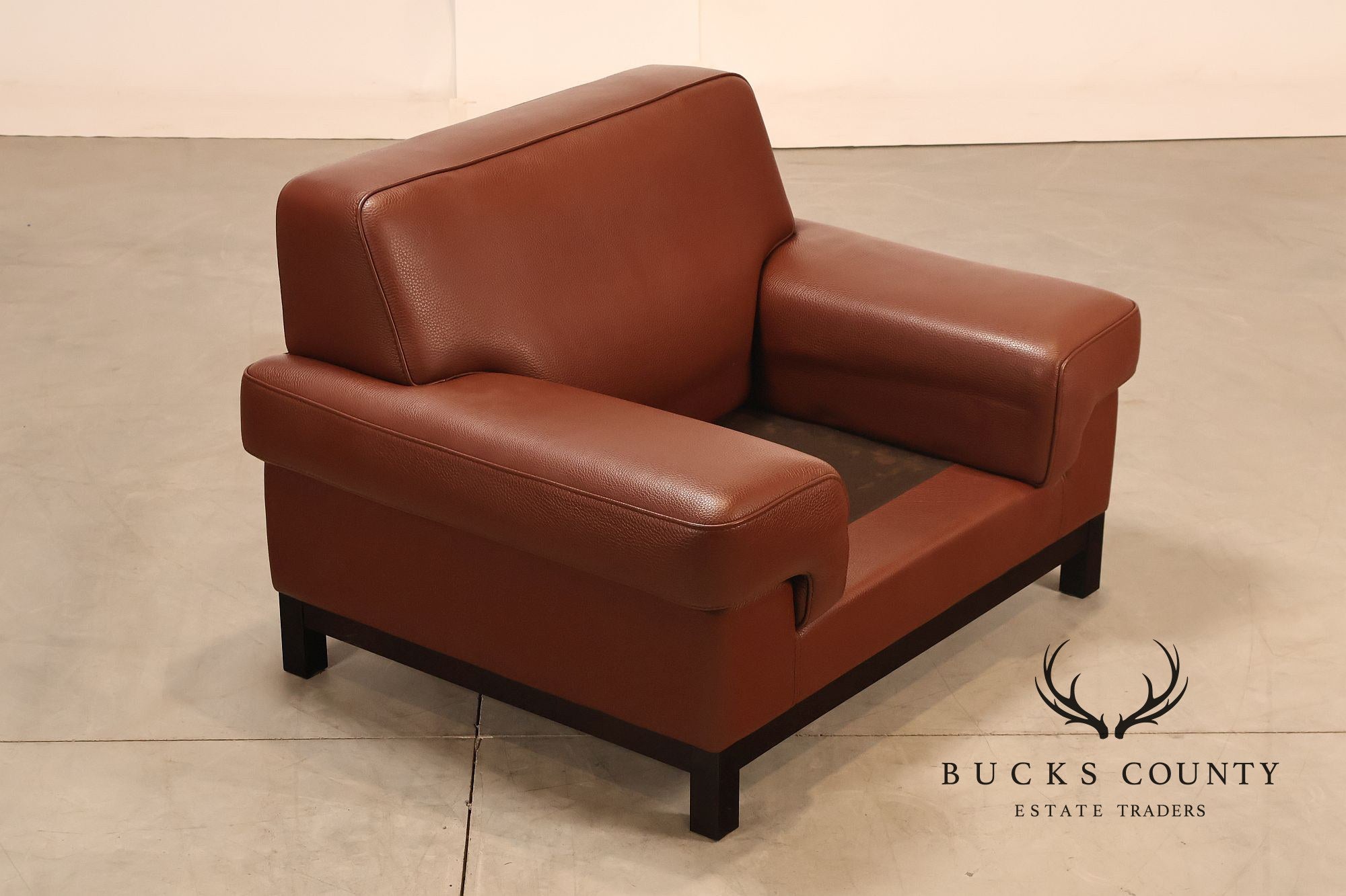 Formenti Pair of Italian Leather Lounge Chairs
