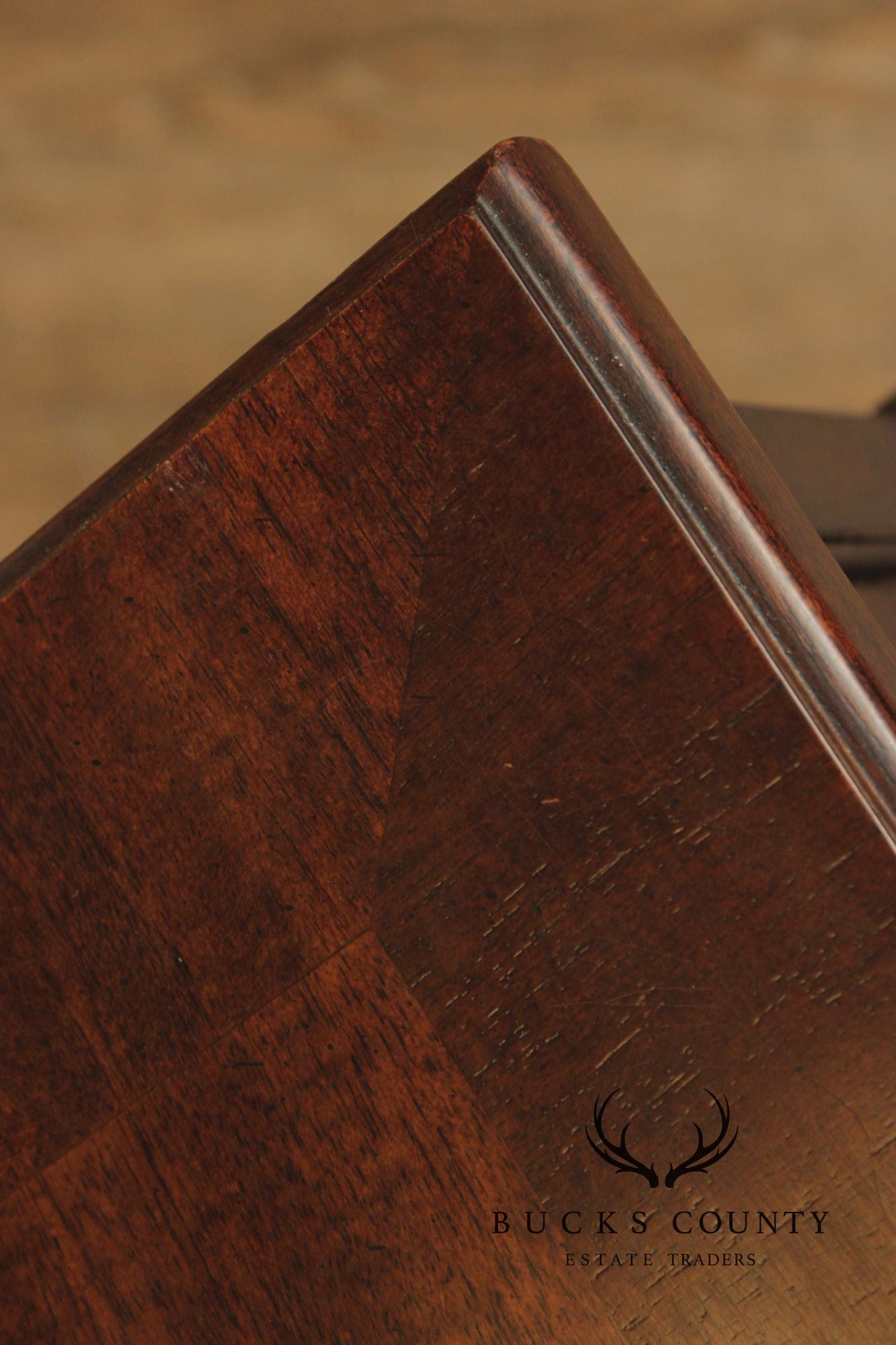 Henredon Georgian Style Mahogany Chest Of Drawers