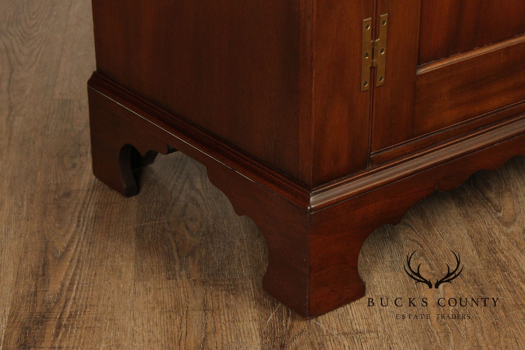 Kittinger Williamsburg Adaptation Mahogany Buffet Cabinet