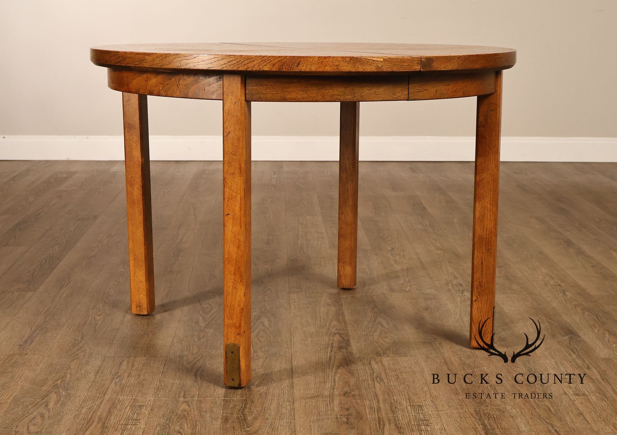 Drexel 'Woodbriar' Campaign Style Round Expandable Dining Table