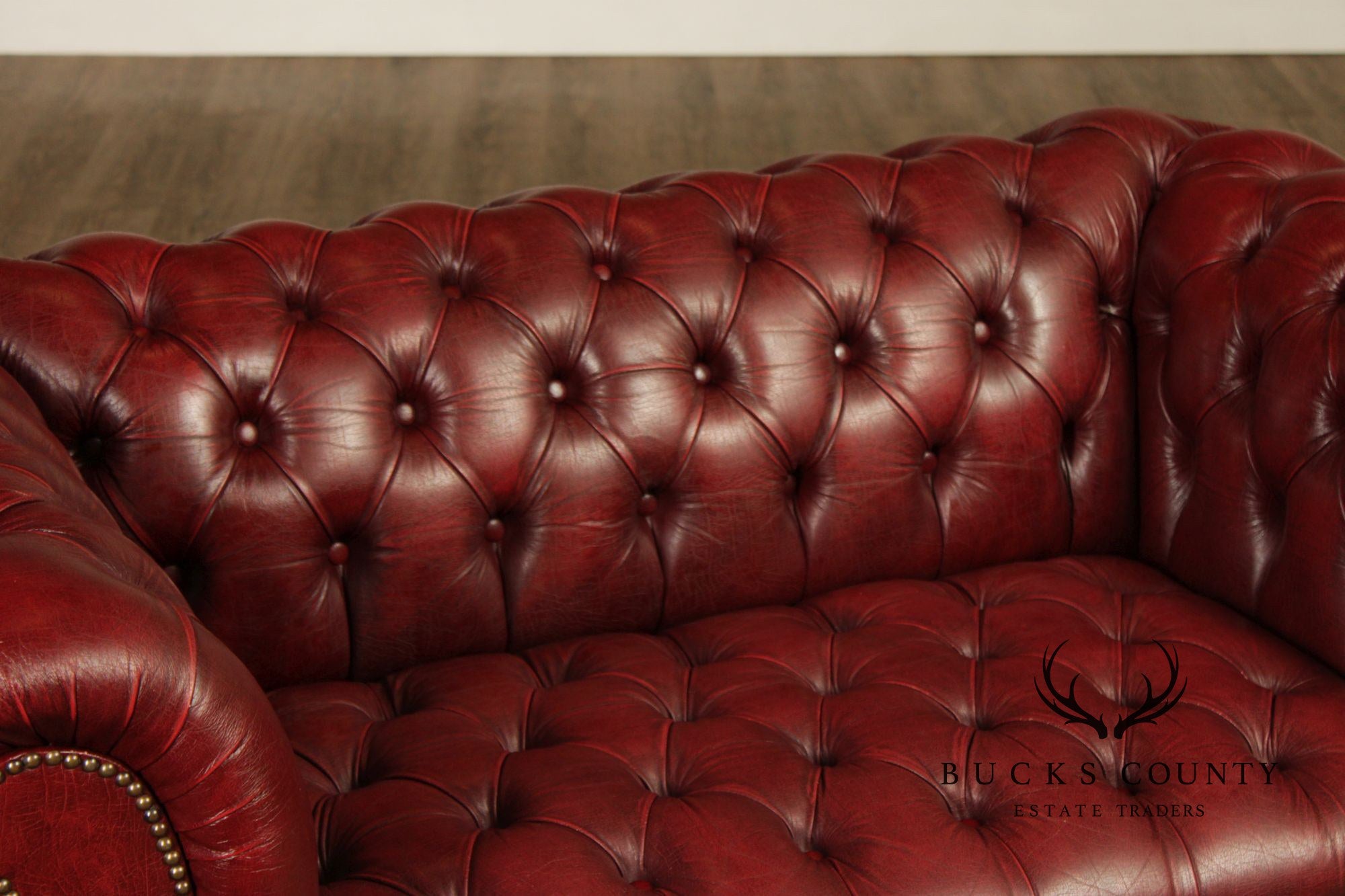 English Traditional Style Tufted Leather Chesterfield Loveseat