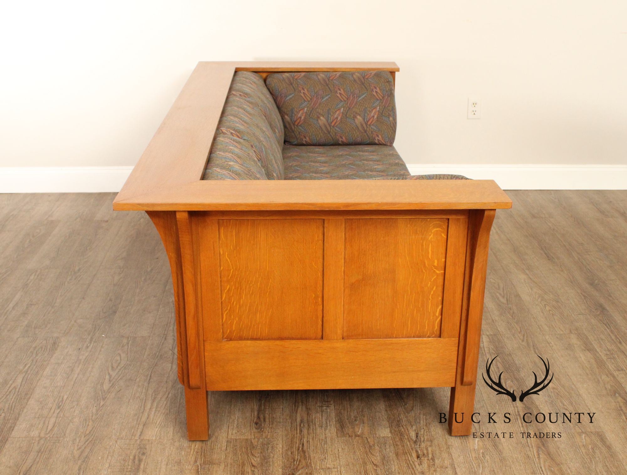 Custom Quality Mission Prairie Style Oak Settle