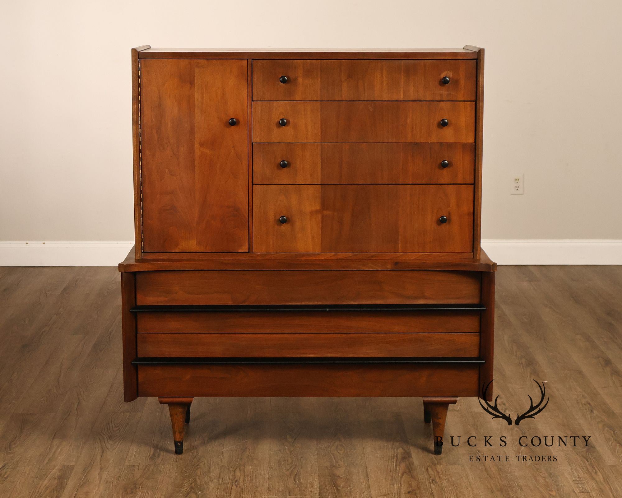 American Of Martinsville Mid-Century Modern Walnut Gentleman's Chest