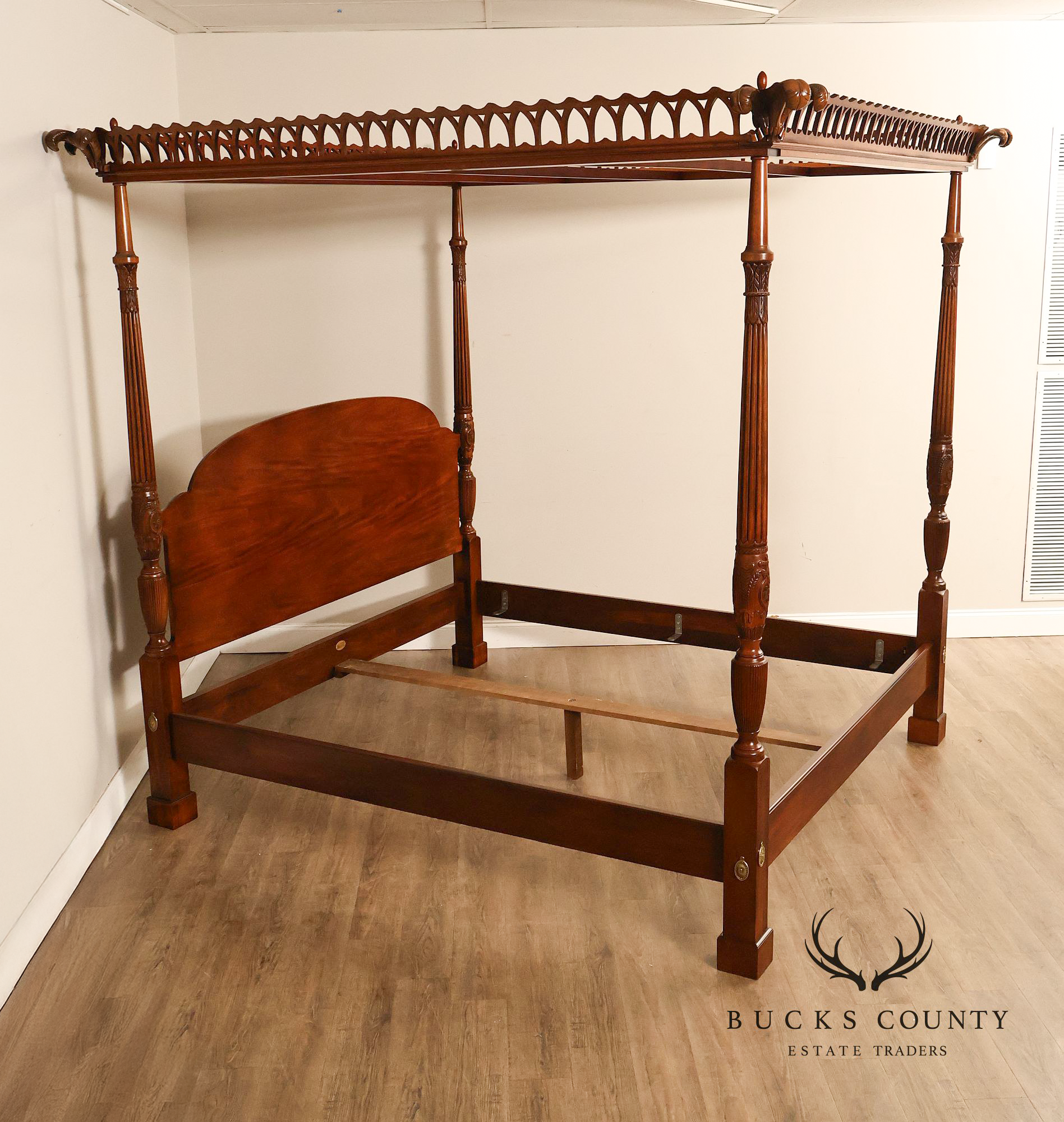 Henredon Historic Natchez Collection Southern Colonial Mahogany King Canopy Poster Bed