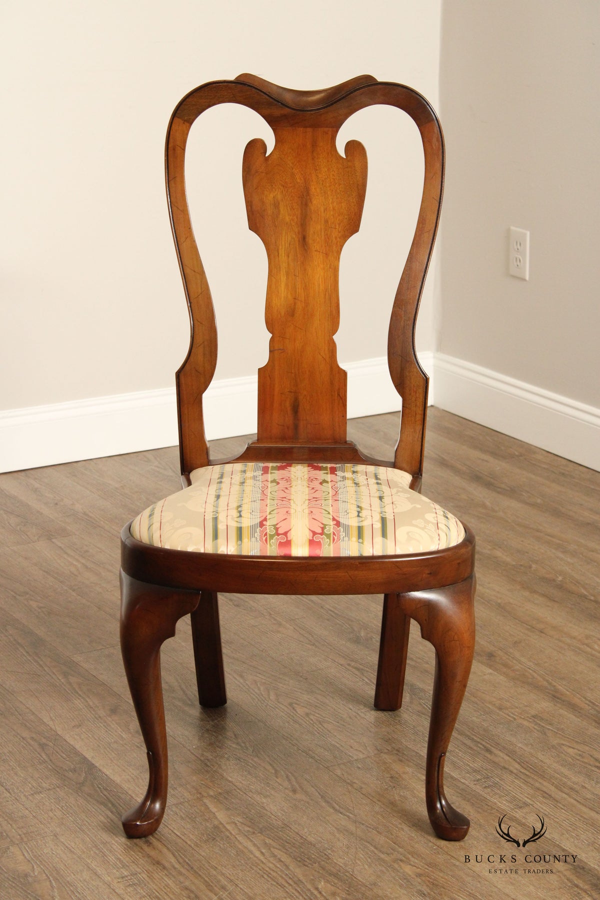 Vintage Queen Anne Style Side Chair With Upholstered Seat
