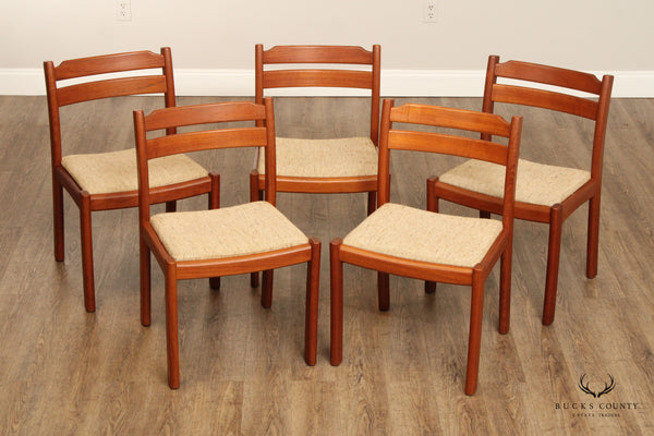 Dyrlund Danish Modern Set Of Five Teak Dining Chairs