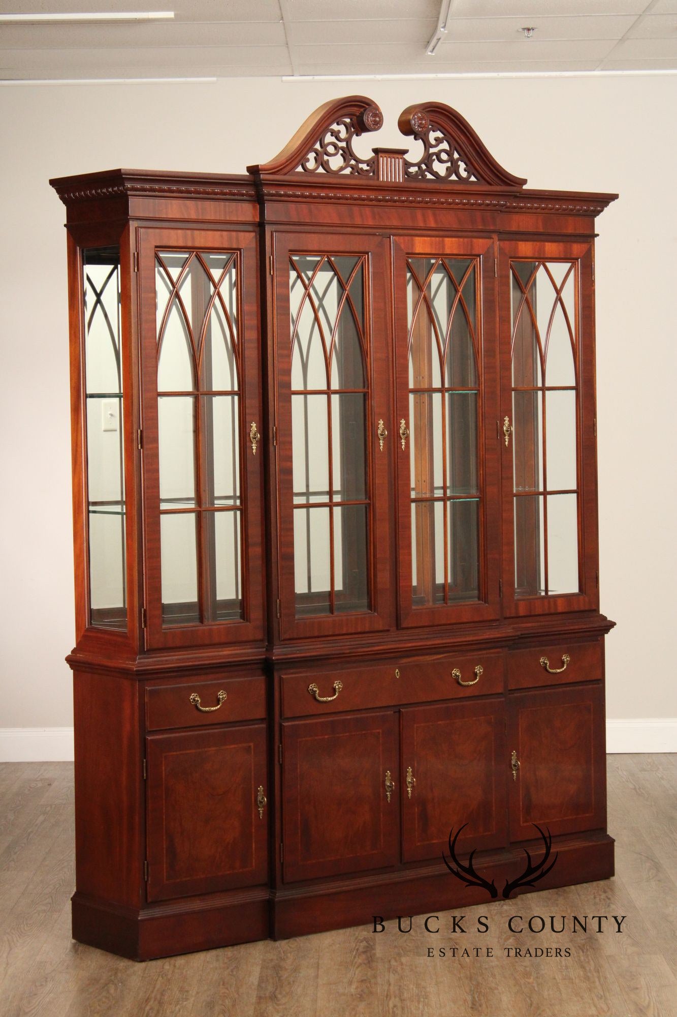 Ethan Allen '18th Century Mahogany' Breakfront Bookcase