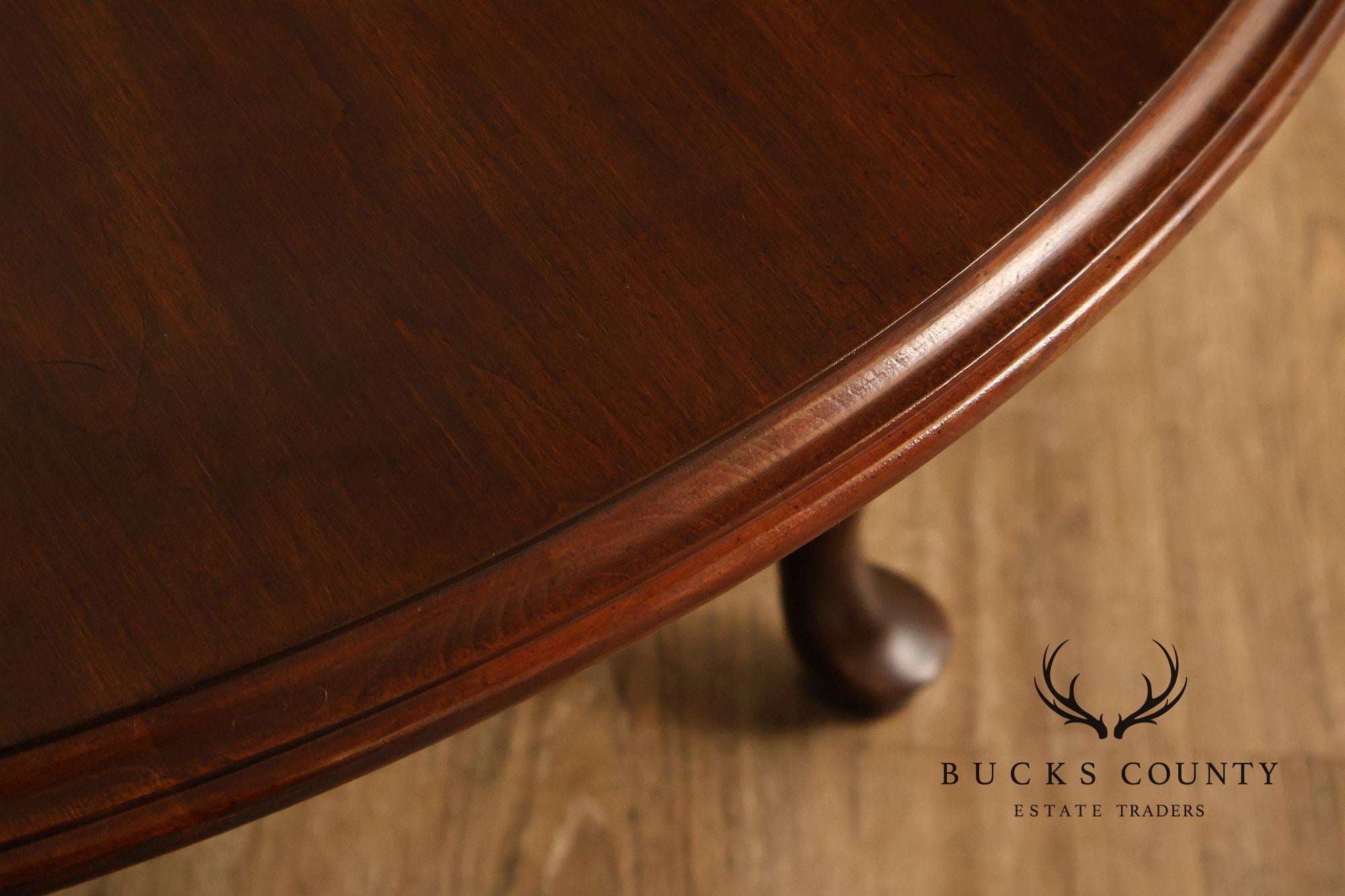 Ethan Allen Queen Anne Style Cherry Drop Leaf Coffee Table