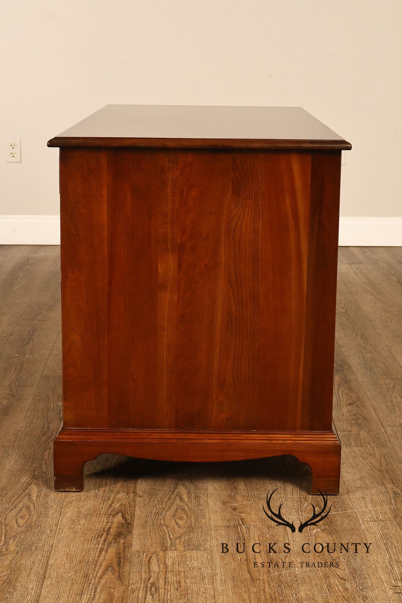 Stickley Chippendale Style Cherry Kneehole Desk