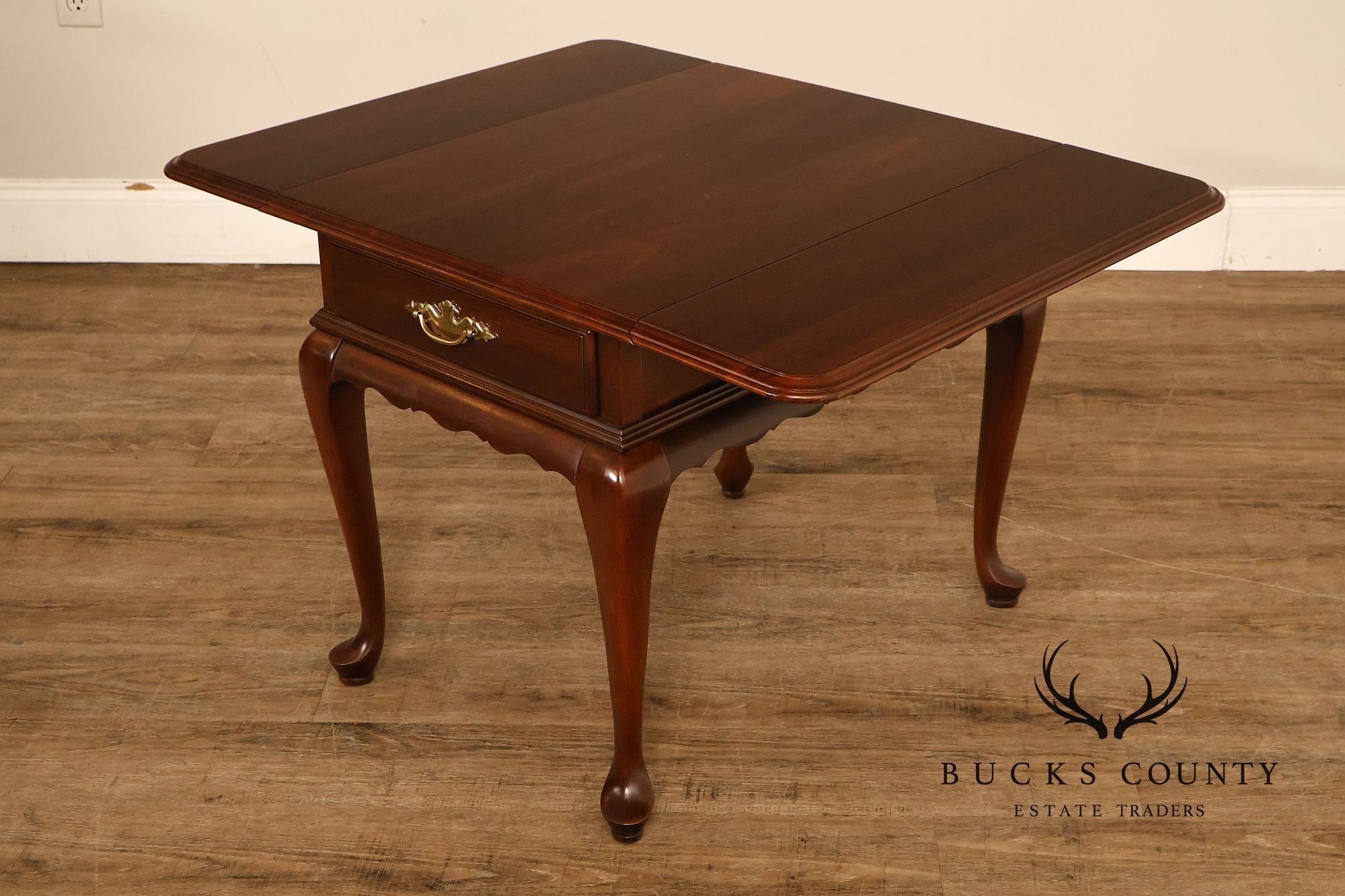 Ethan Allen Vintage Queen Anne Style Cherry Drop Leaf Side Table