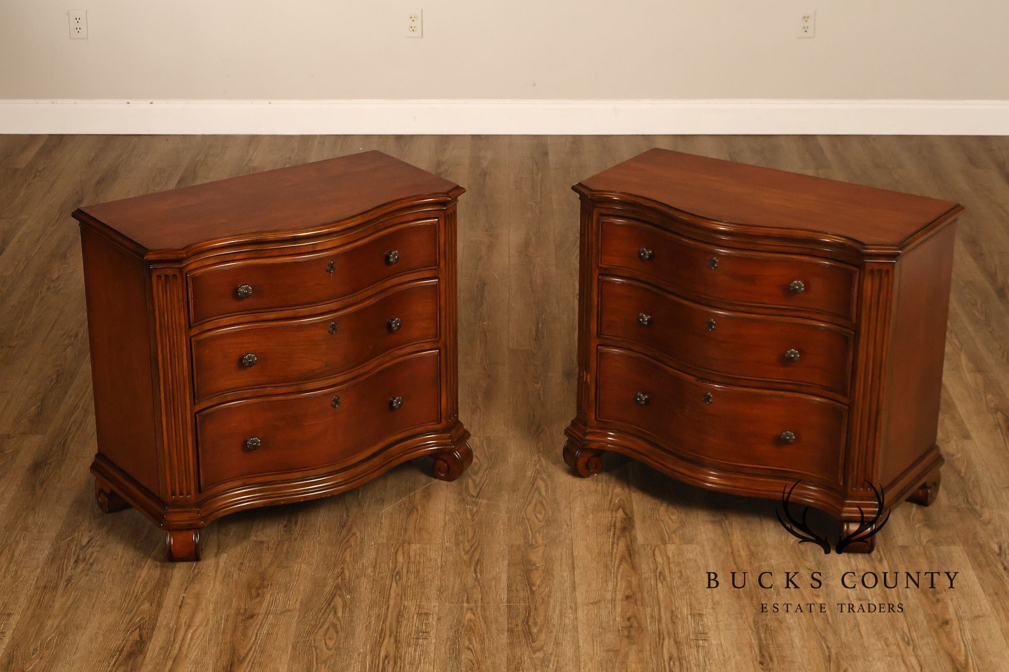 Ethan Allen 'Tuscany' Pair of Bedside Chests Nightstands