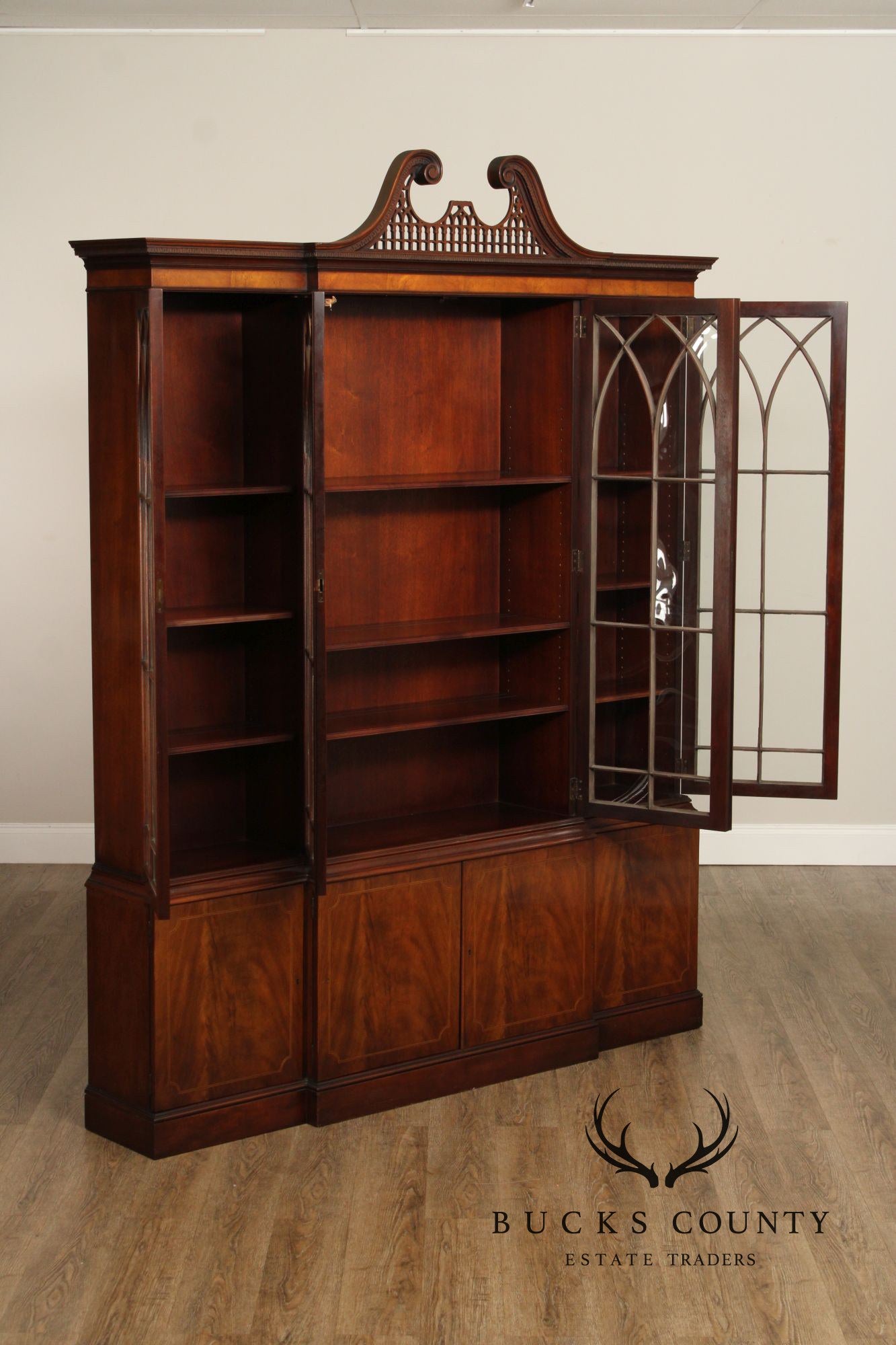 Baker Furniture Georgian Style Vintage Mahogany Breakfront Bookcase