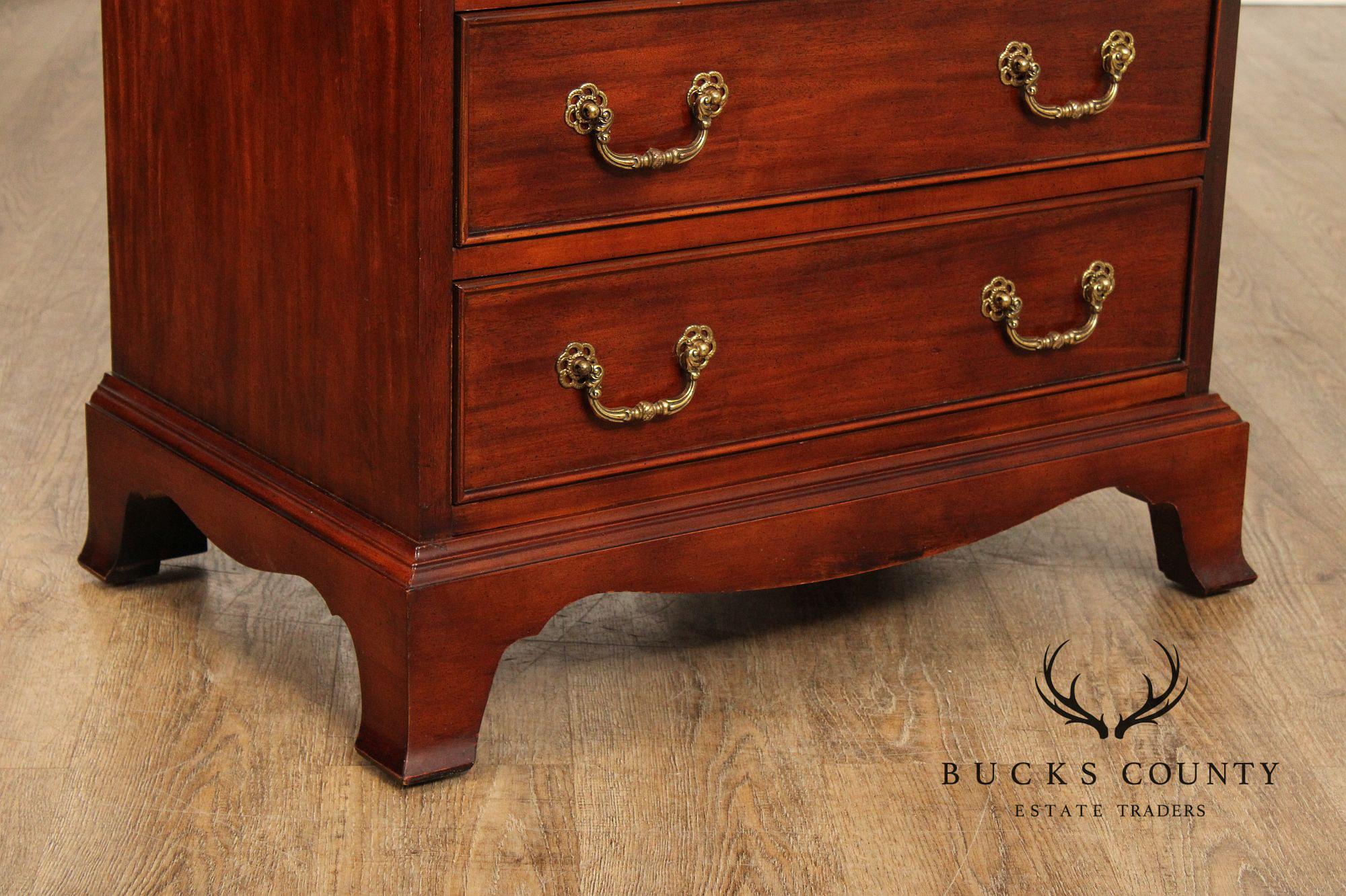 Century Furniture Georgian Style Mahogany Chest on Chest