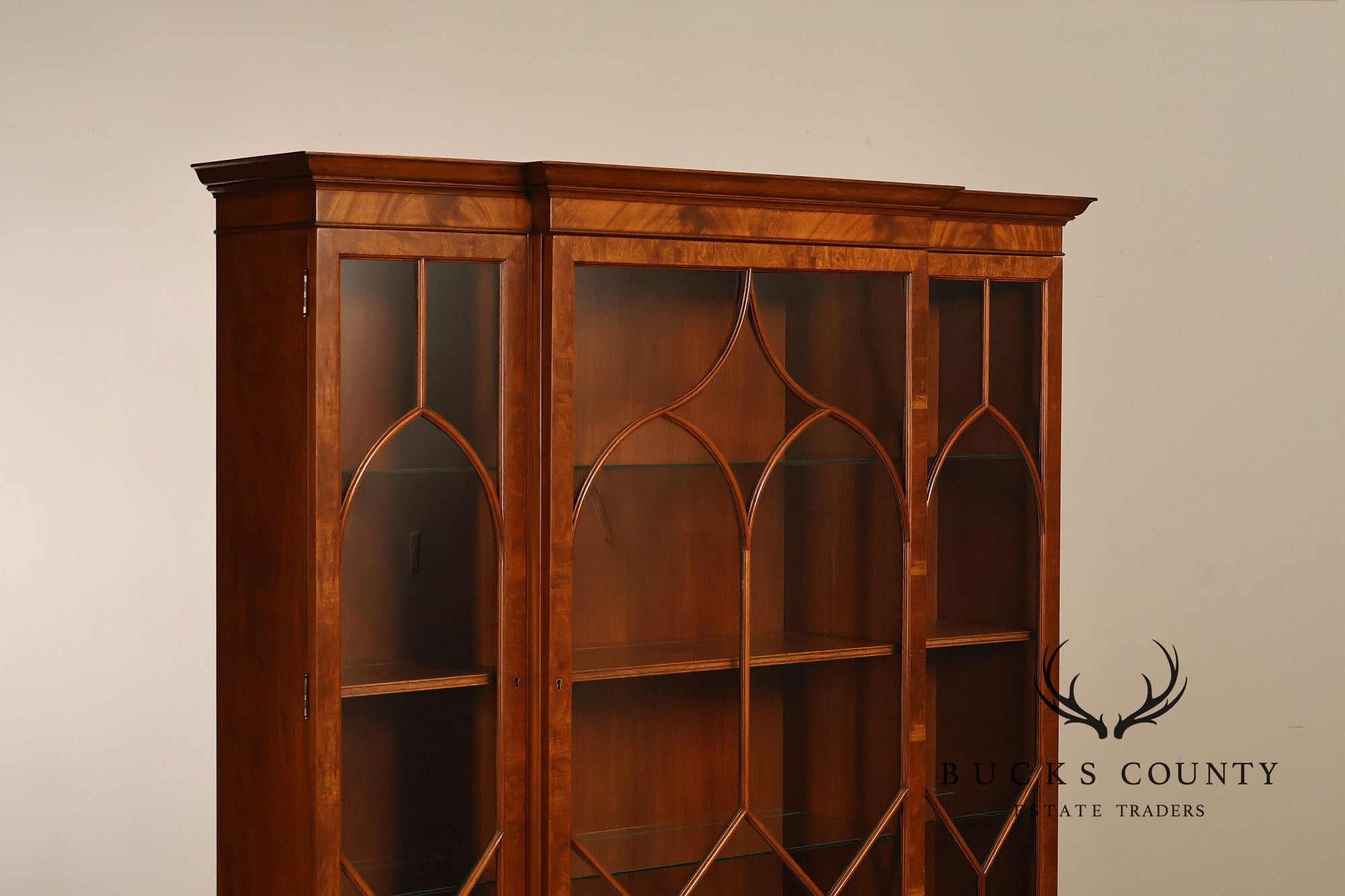 Kittinger Mahogany Chippendale Style Breakfront China Cabinet