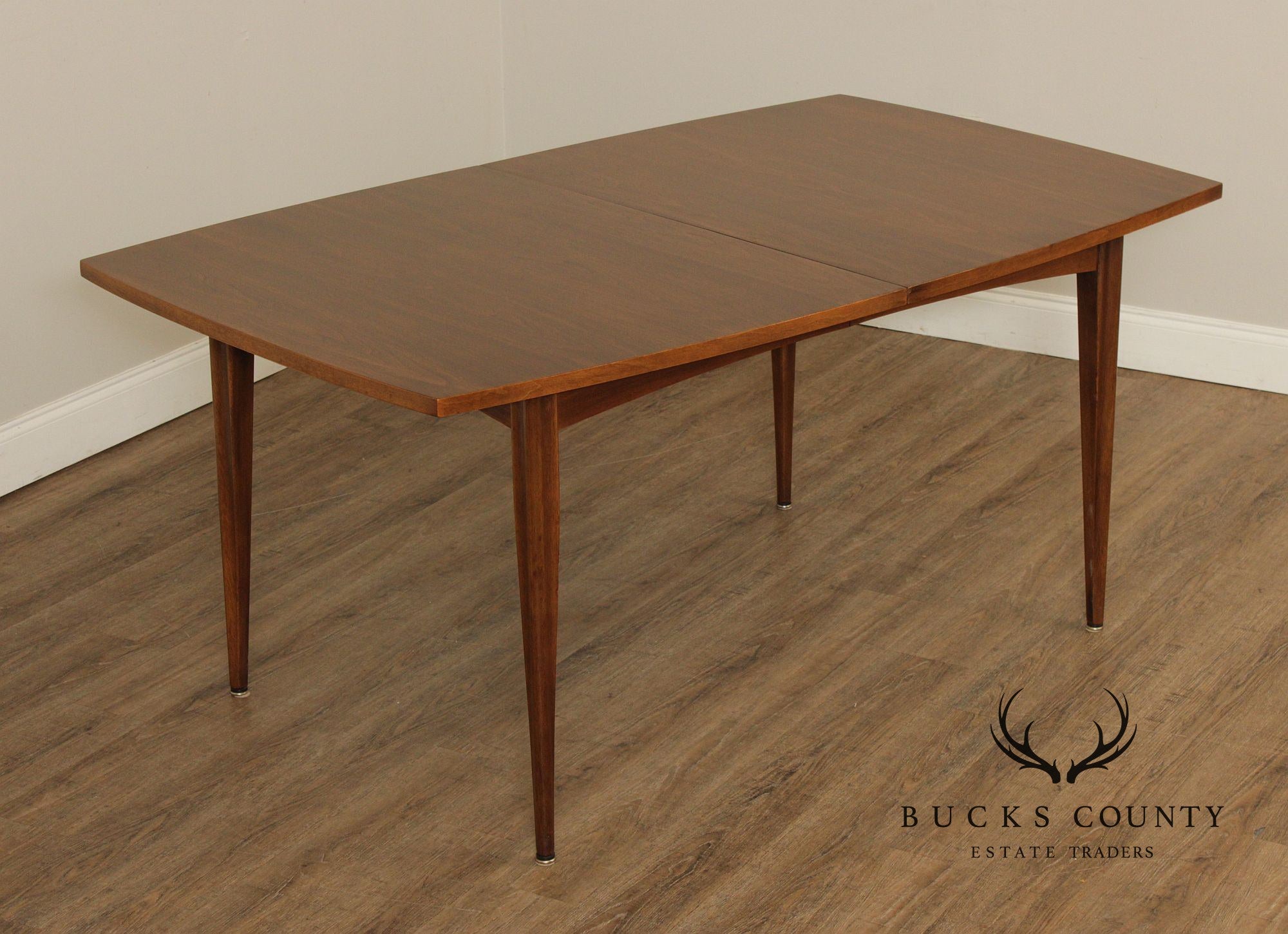 Broyhill Emphasis Mid Century Modern Walnut Expandable Dining Table