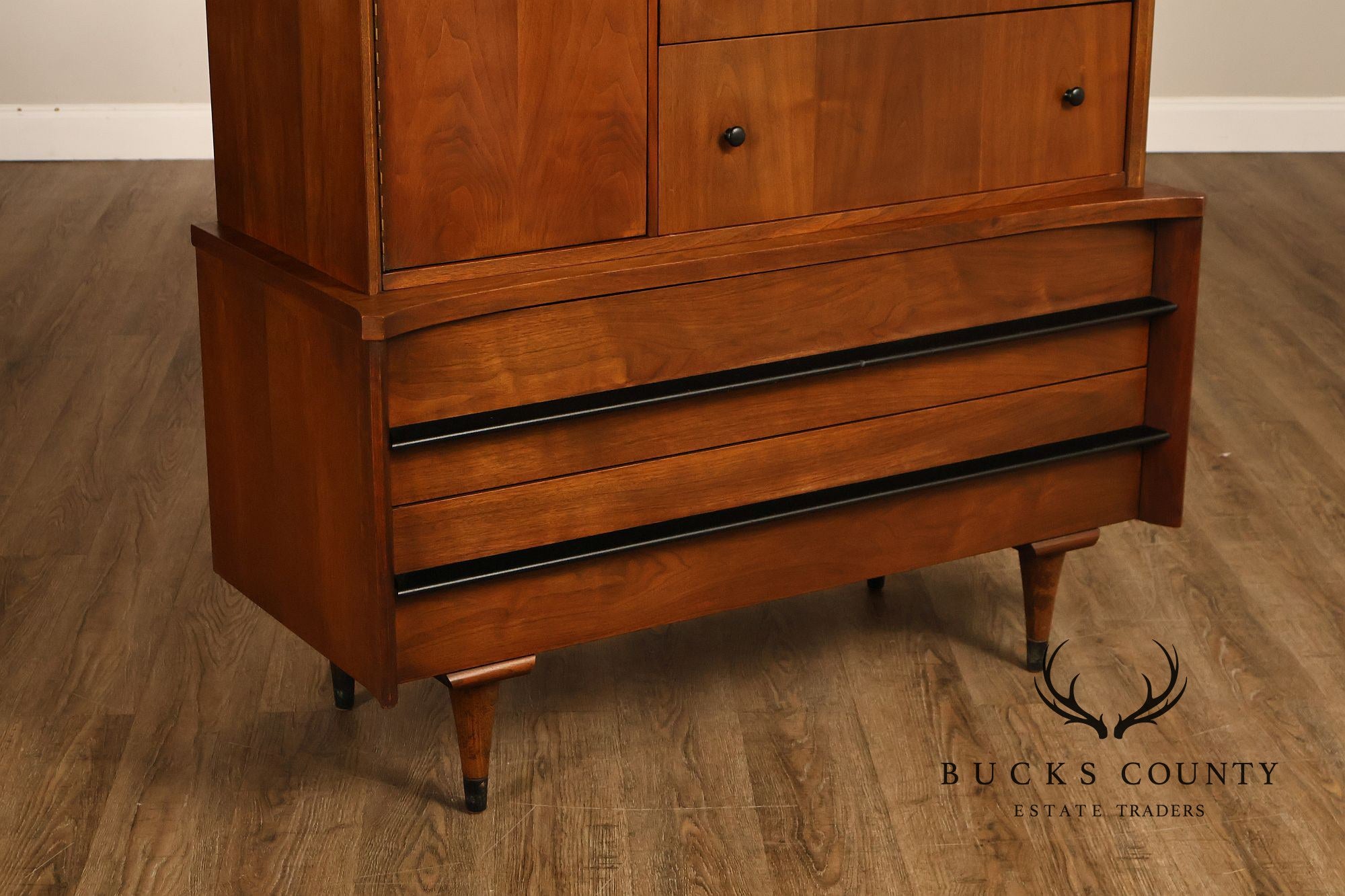 American Of Martinsville Mid-Century Modern Walnut Gentleman's Chest