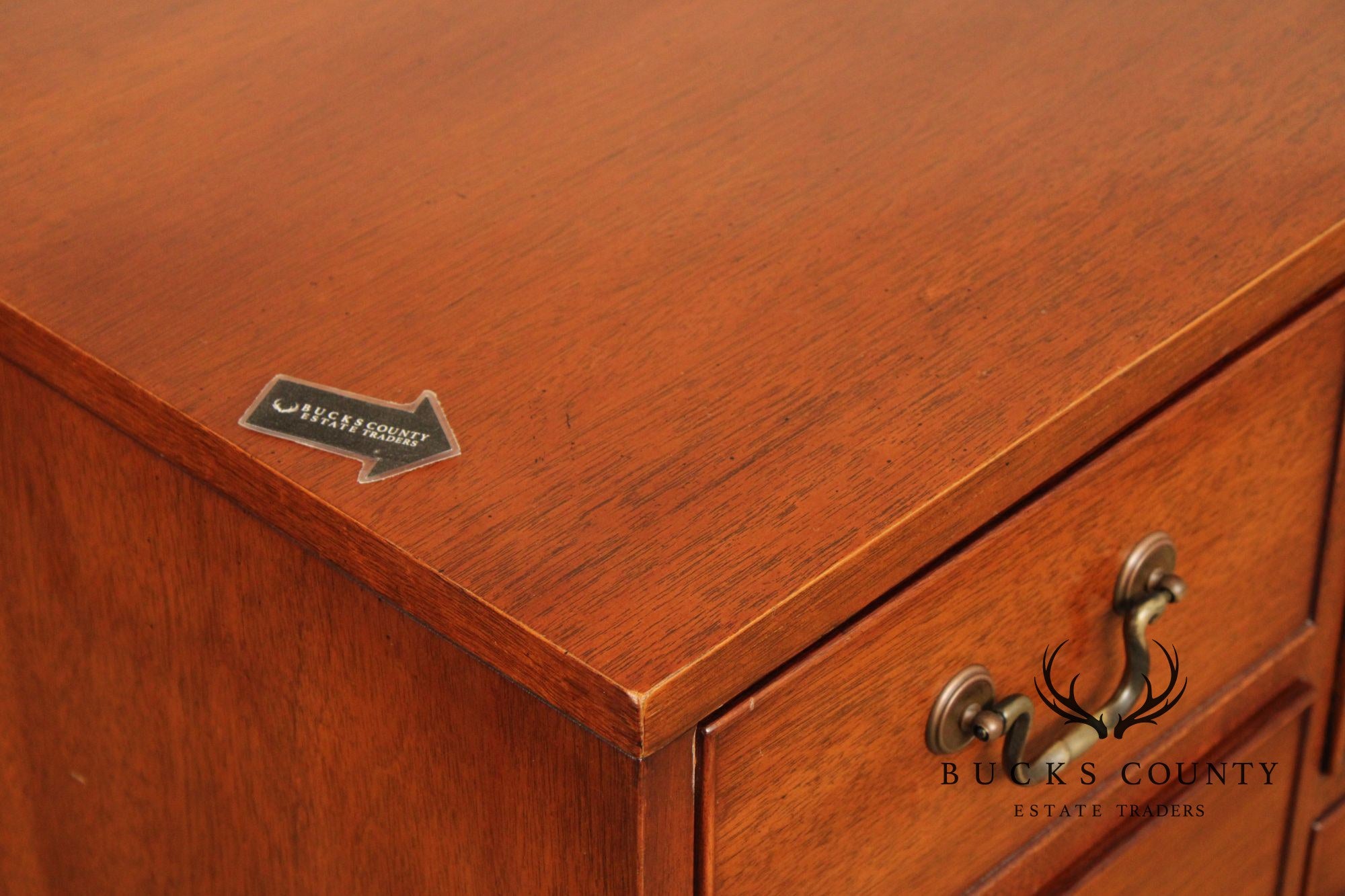 Kittinger Traditional Mahogany Chest of Drawers