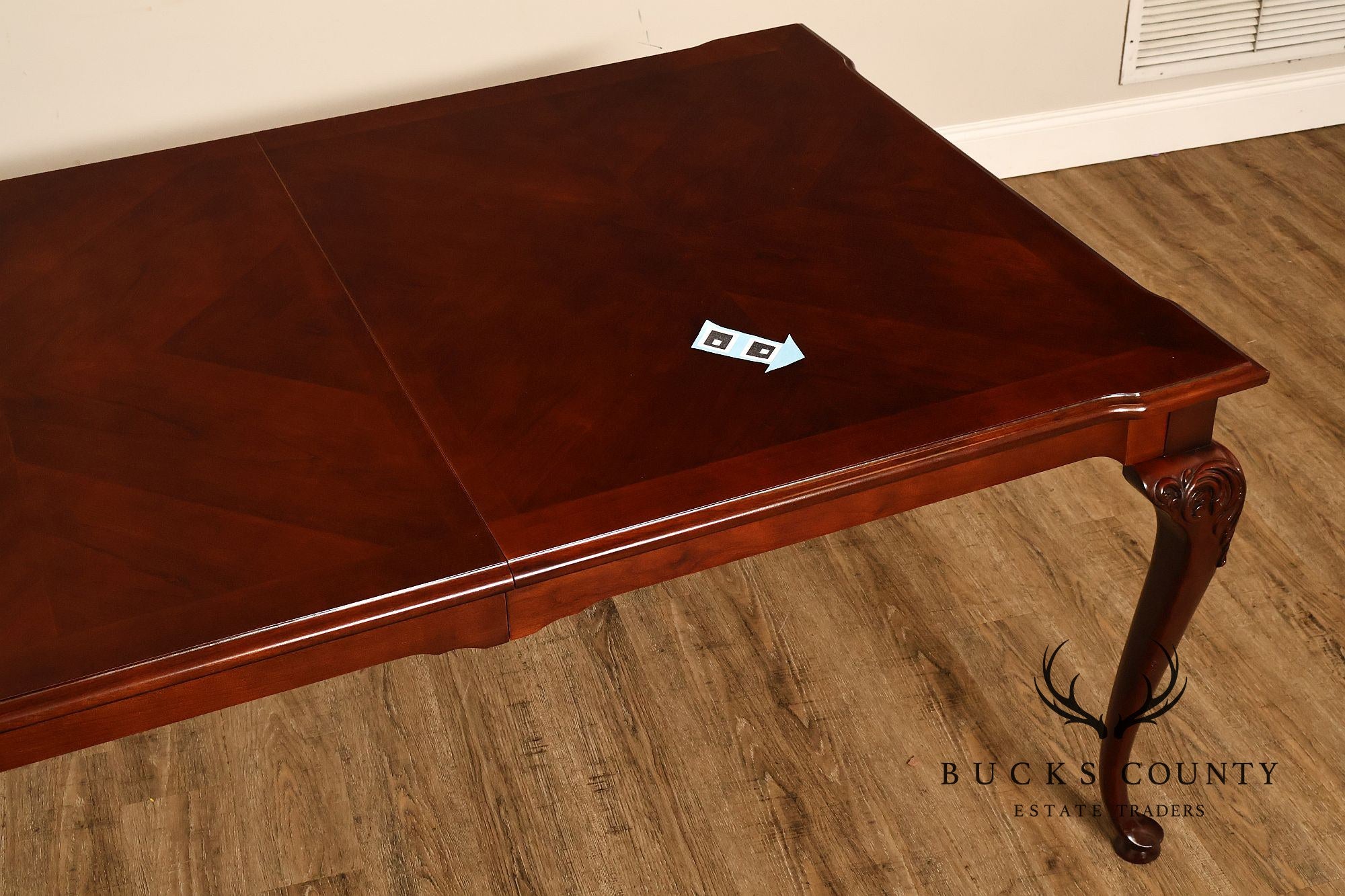 Thomasville Queen Anne Style Cherry Diamond Marquetry Extension Dining Table