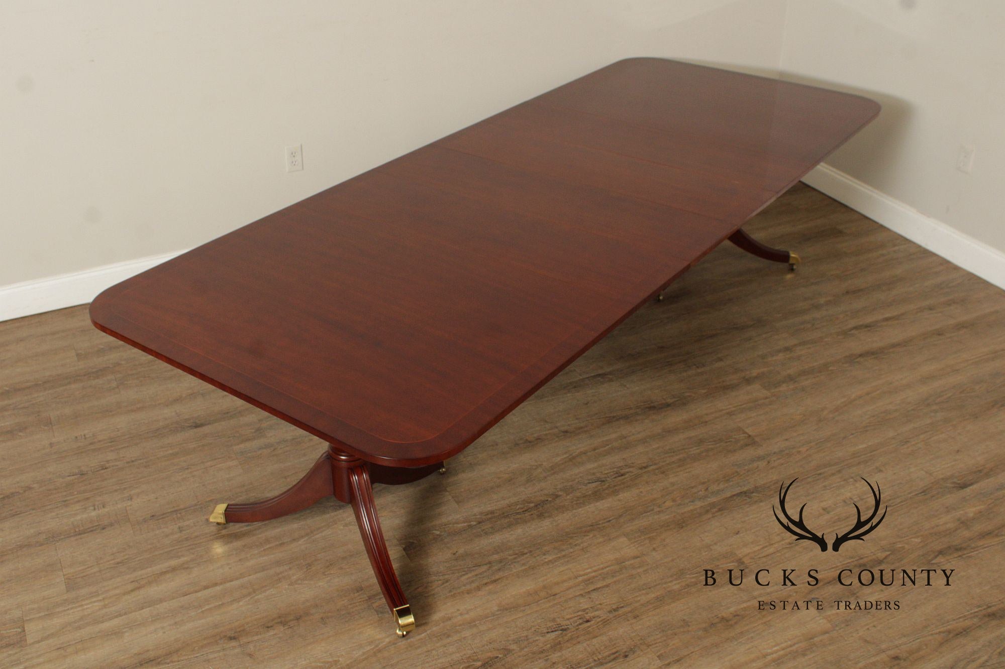 Kindel National Trust Double Pedestal Mahogany Expandable Dining Table