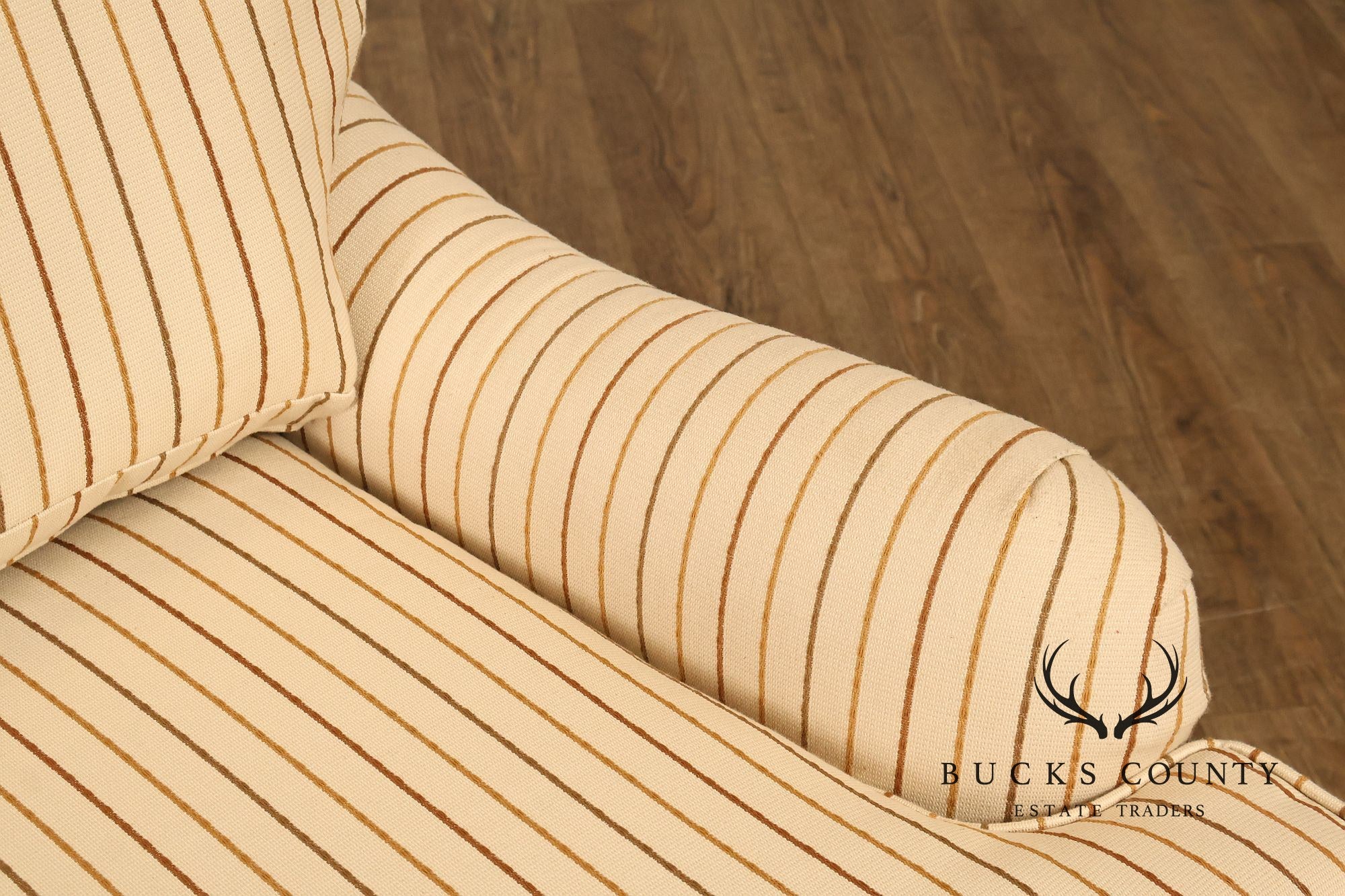 Harden Traditional Pair of Swivel Club Chairs