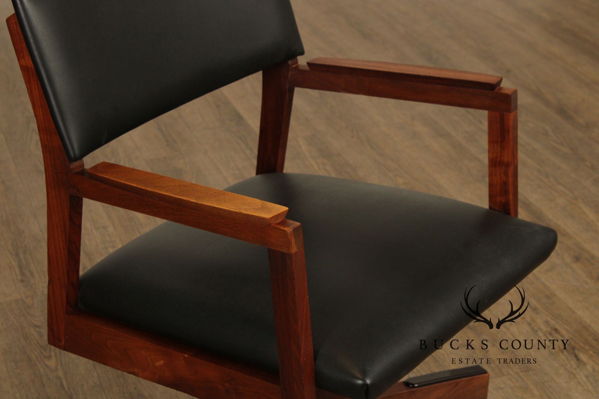 Mid Century Modern Swivel Desk Chair