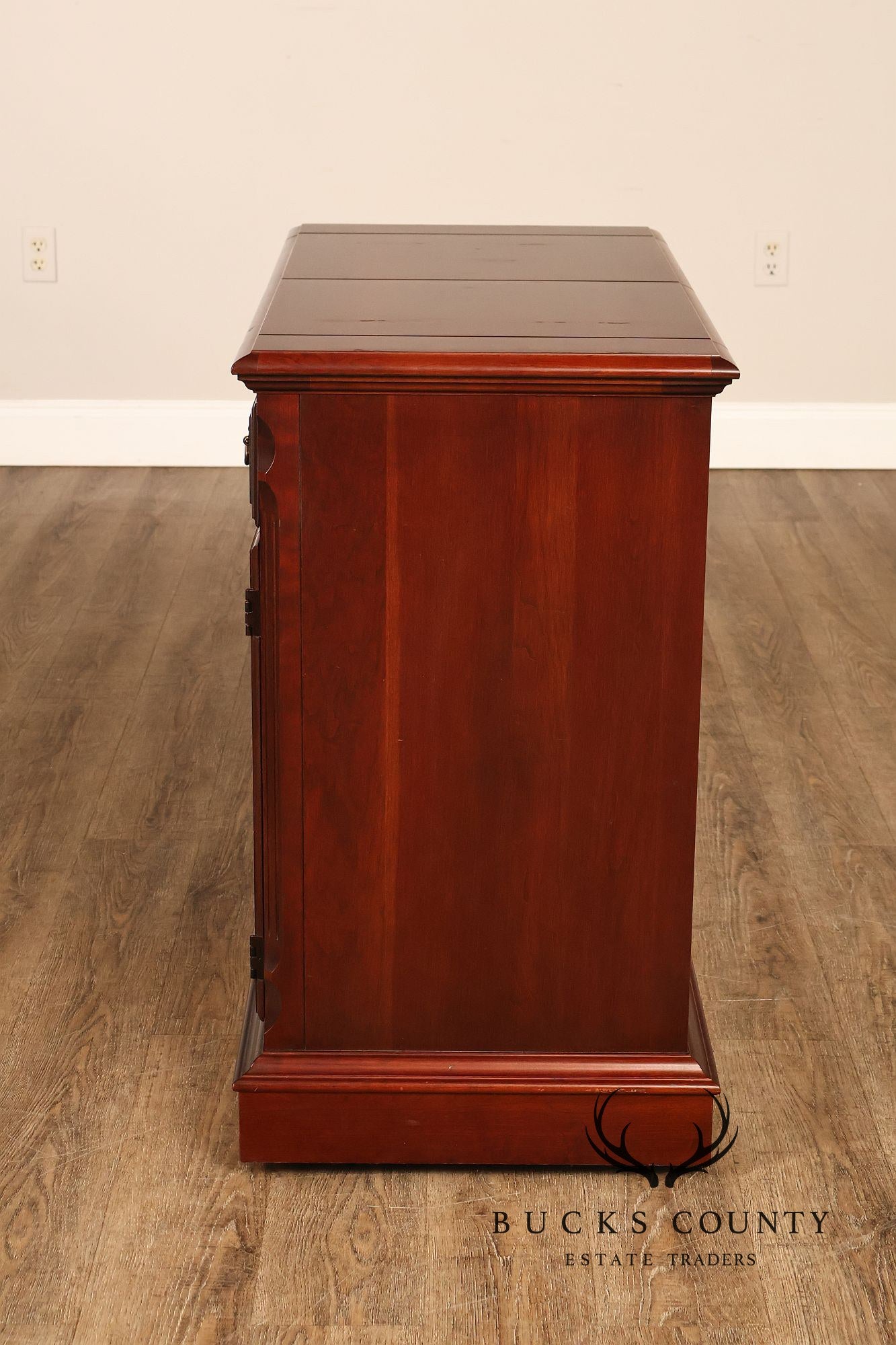 Pennsylvania House Traditional Cherry Flip Top Server