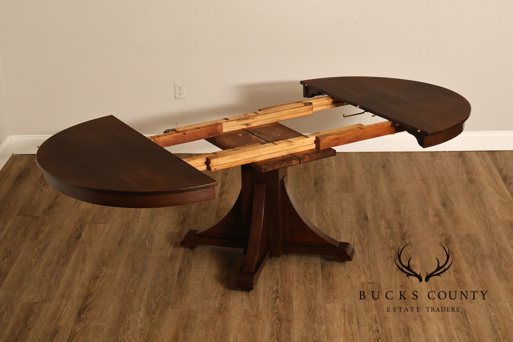 Antique Stickley Brothers 48" Round Oak Dining Table w/2 leaves