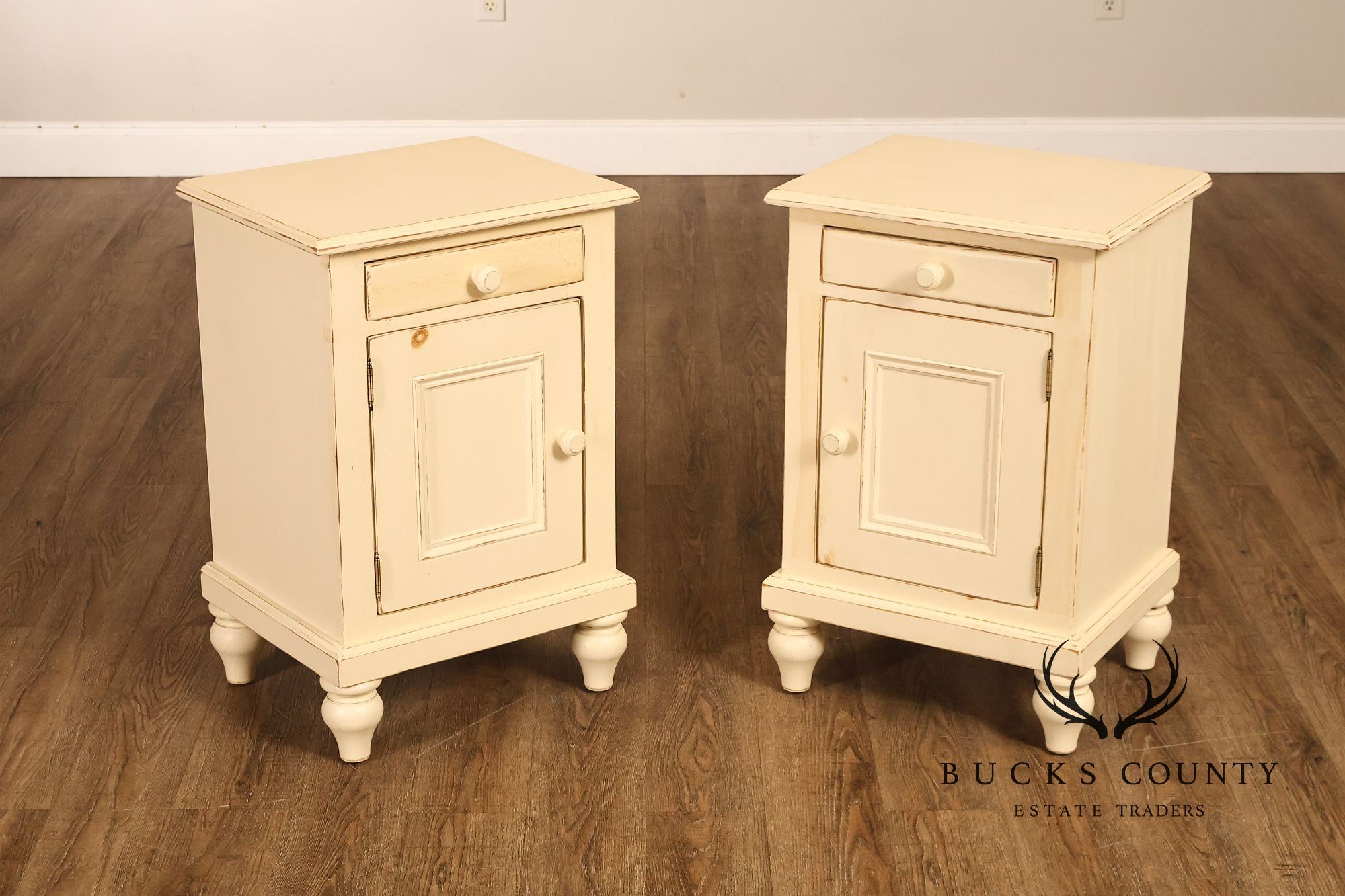 Coastal Style Pair of Painted Bedside Cabinets