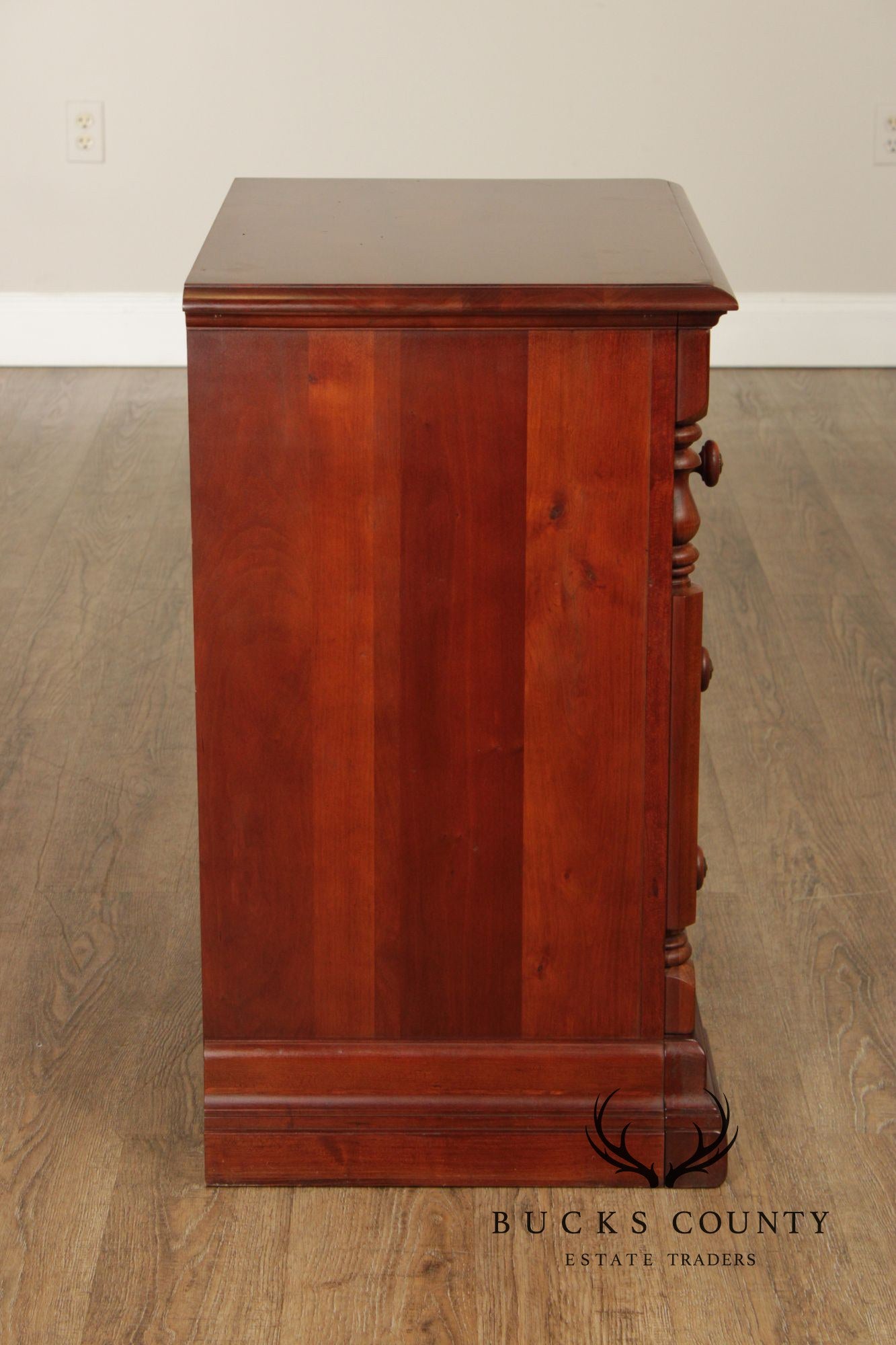 Keller Pair Of Solid Cherry Traditional Nightstands With Pull Out Trays