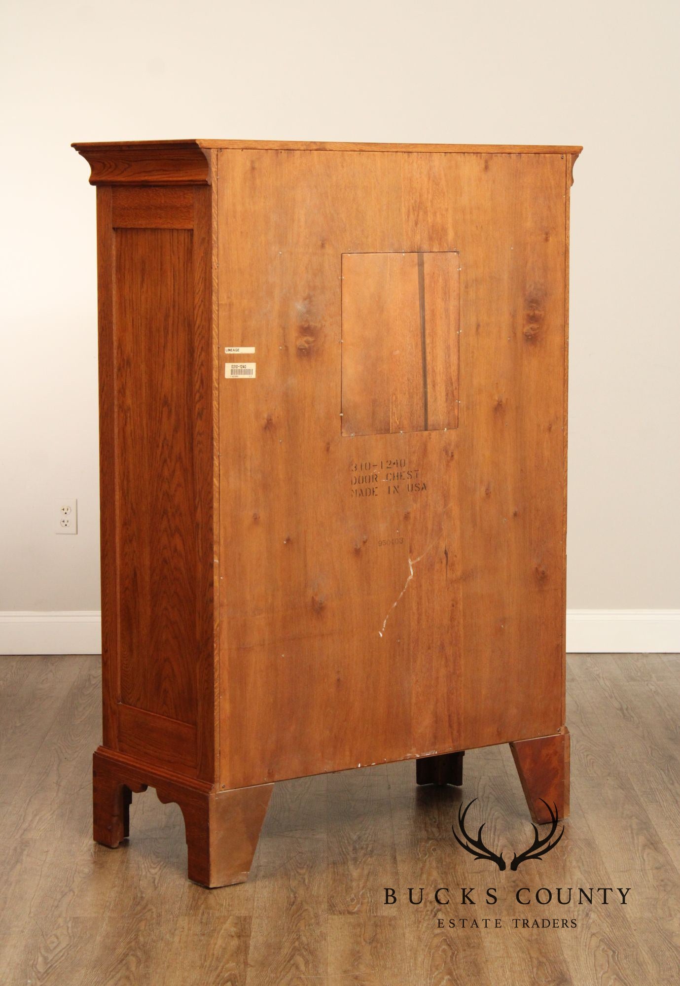 Lineage Chippendale Style Oak Door Chest