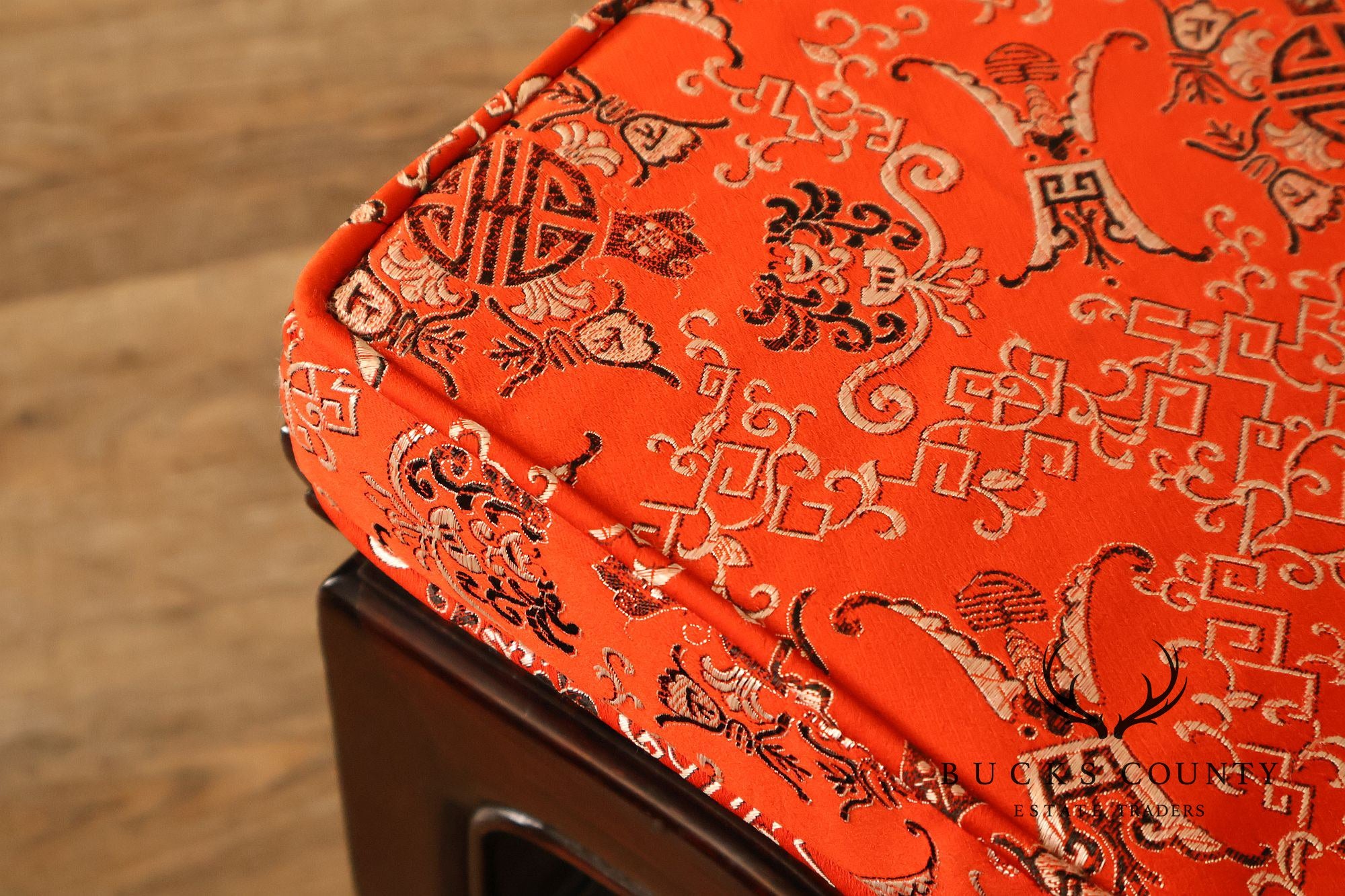 Chinese Style Set Of Eight Rosewood Dining Chairs With Carved Splats