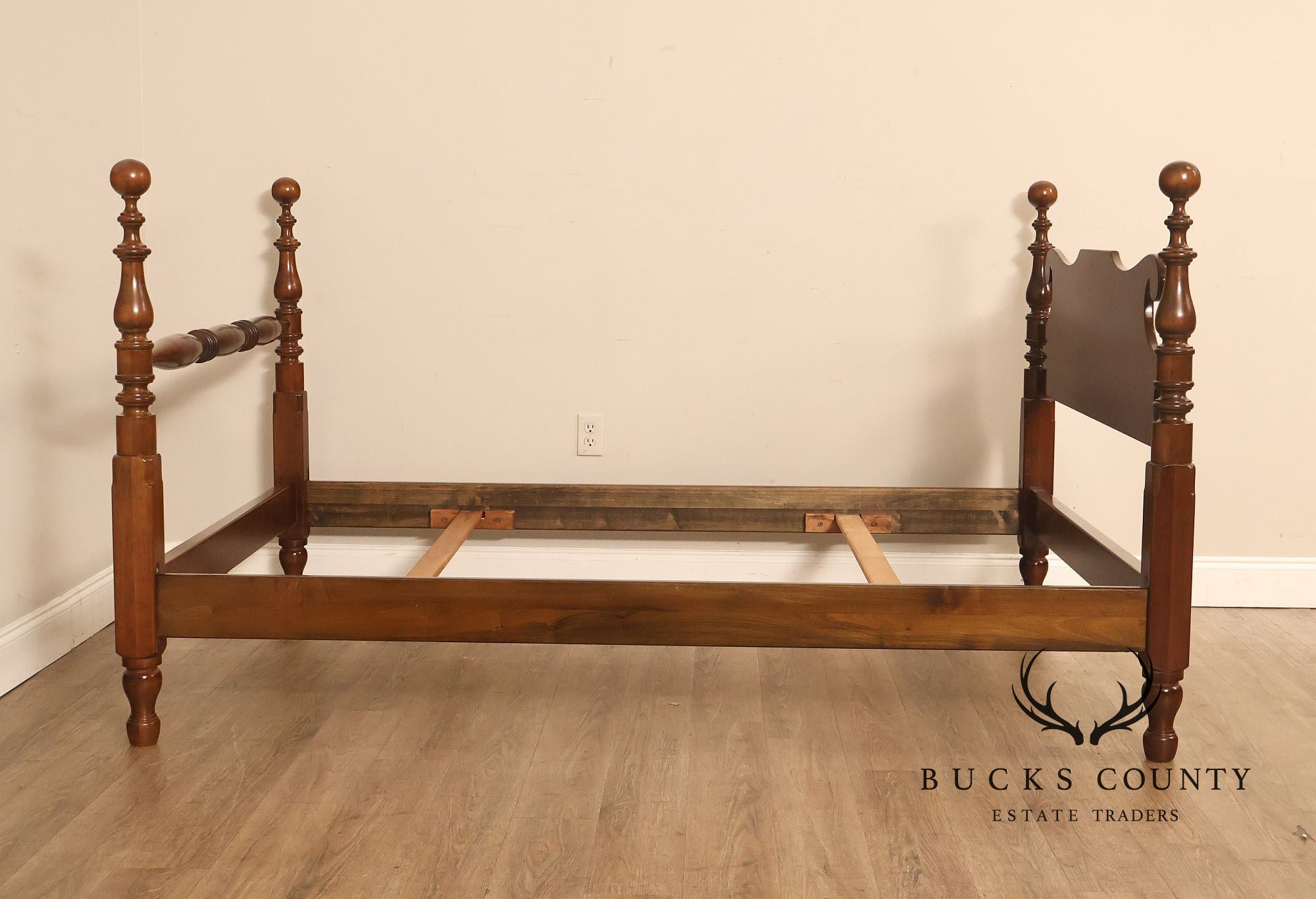 Stickley Colonial Style Vintage Cherry Full Size Bed Frame
